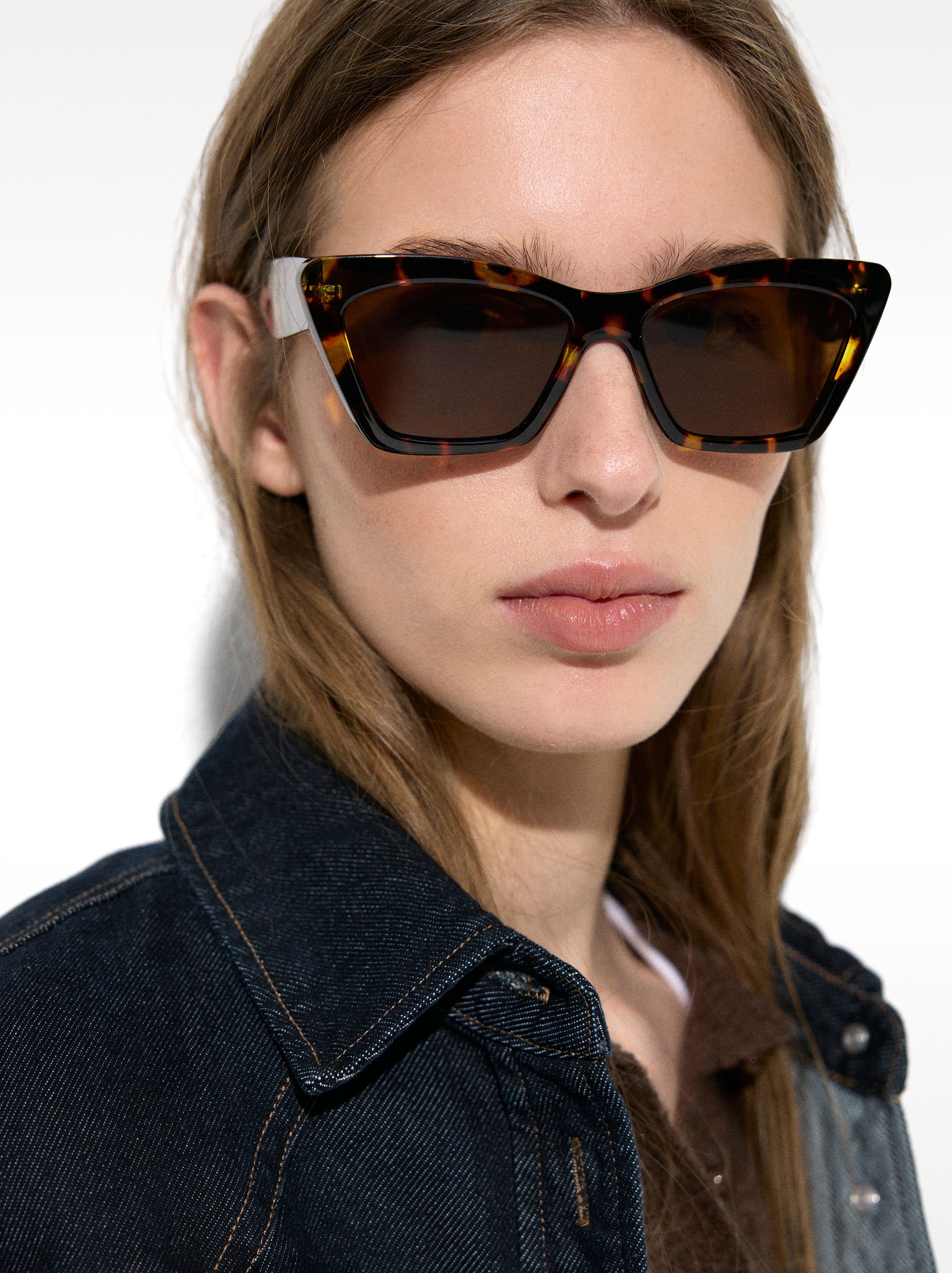 Cat eye sunglasses image number 1.0
