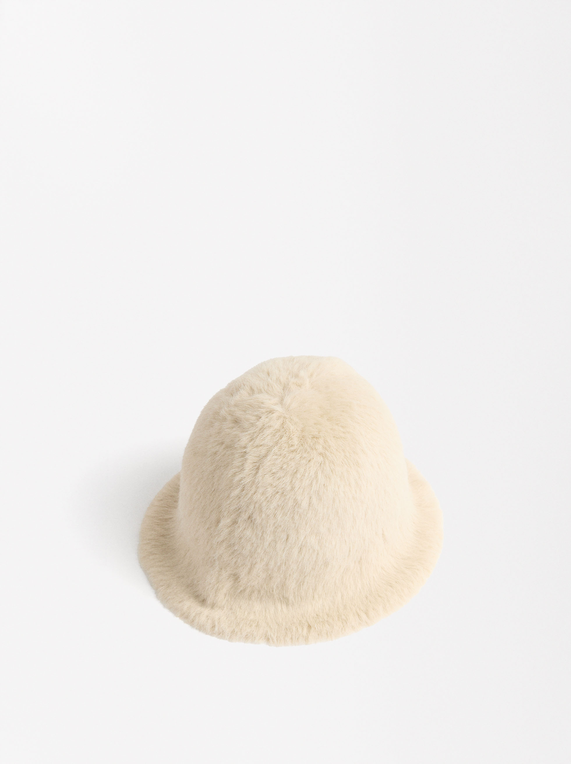 Gorro bucket efecto pelo image number 2.0
