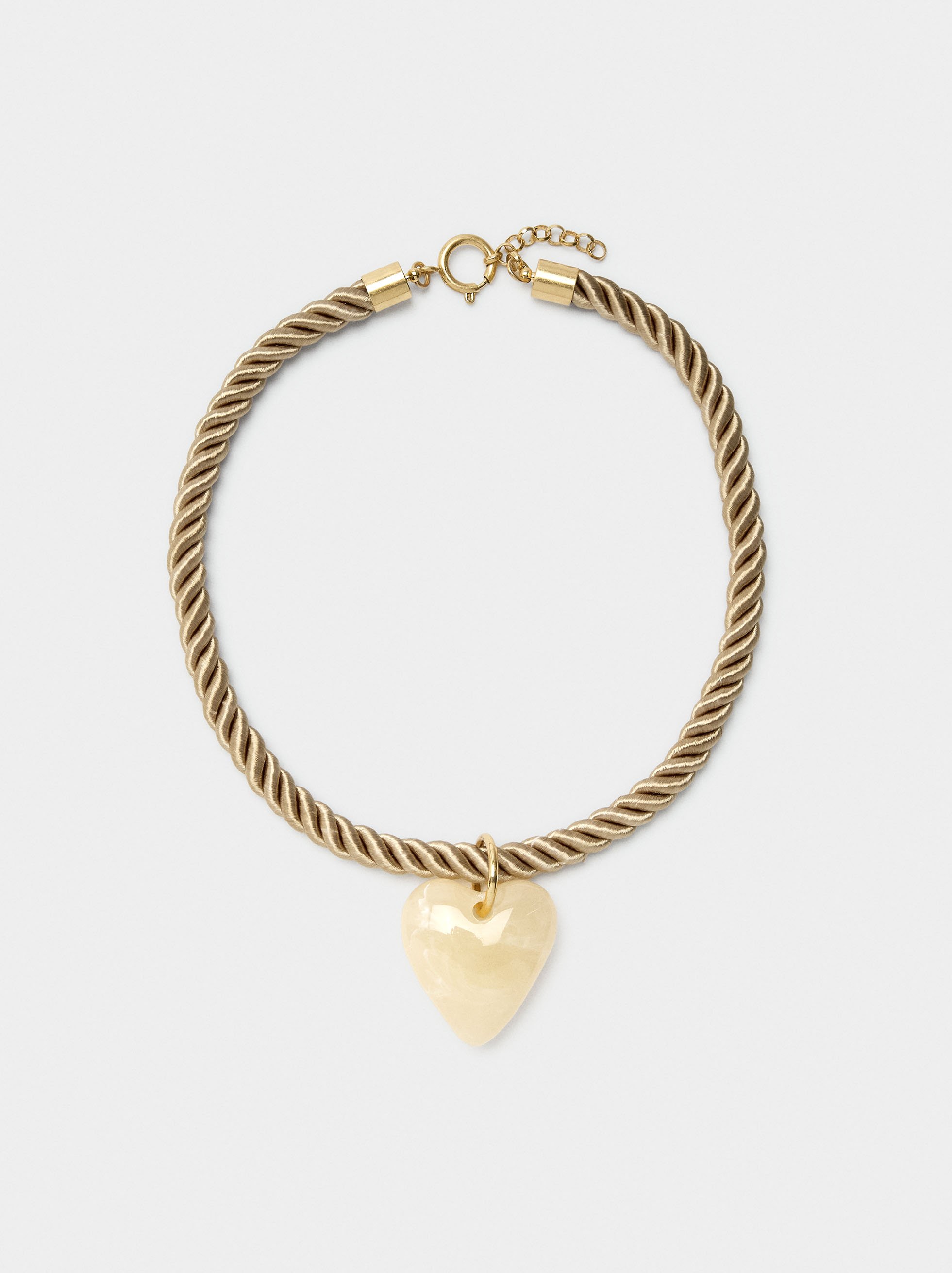 Short necklace with heart image number 0.0