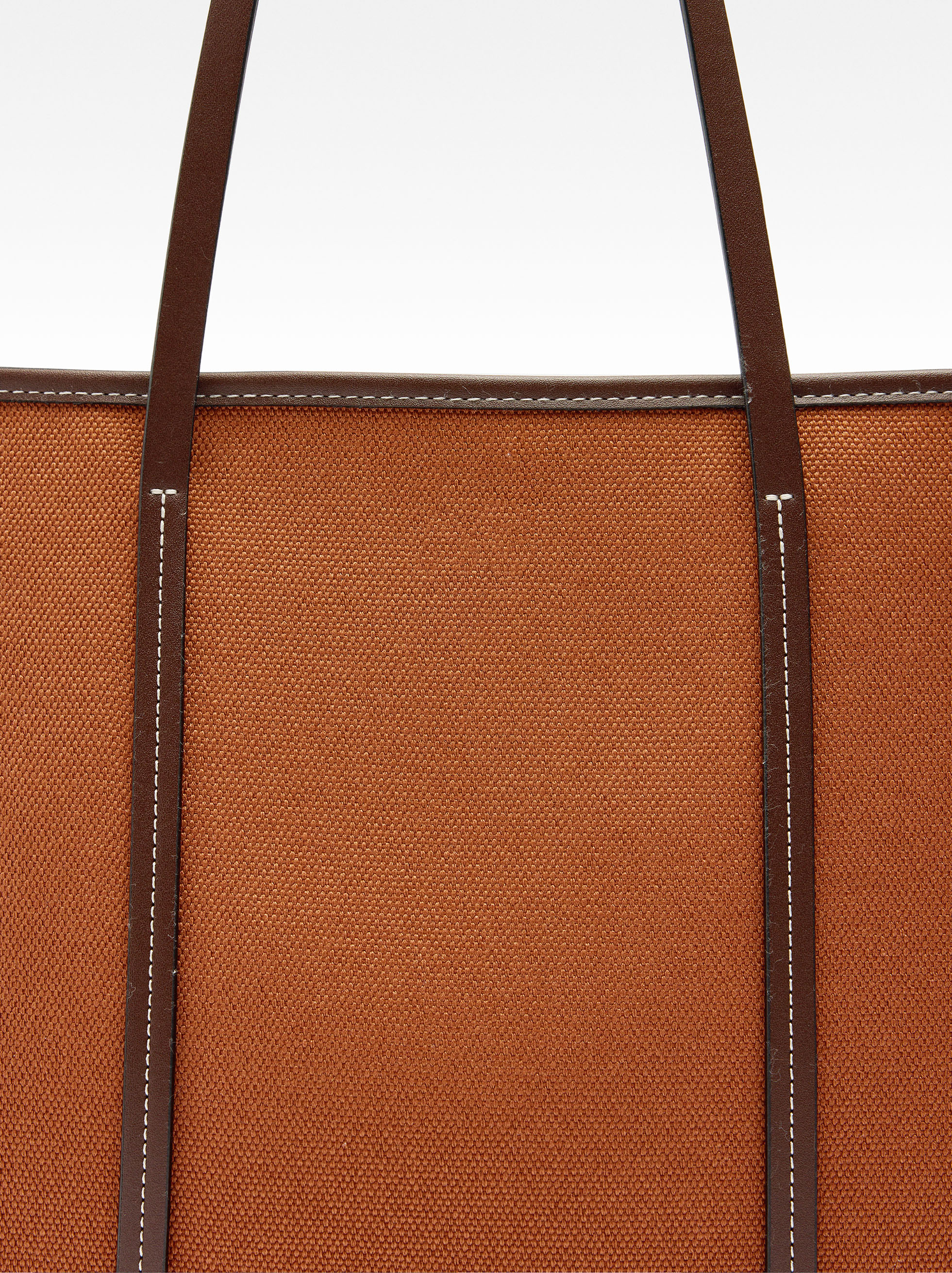 Borsa shopper con ciondolo image number 5.0