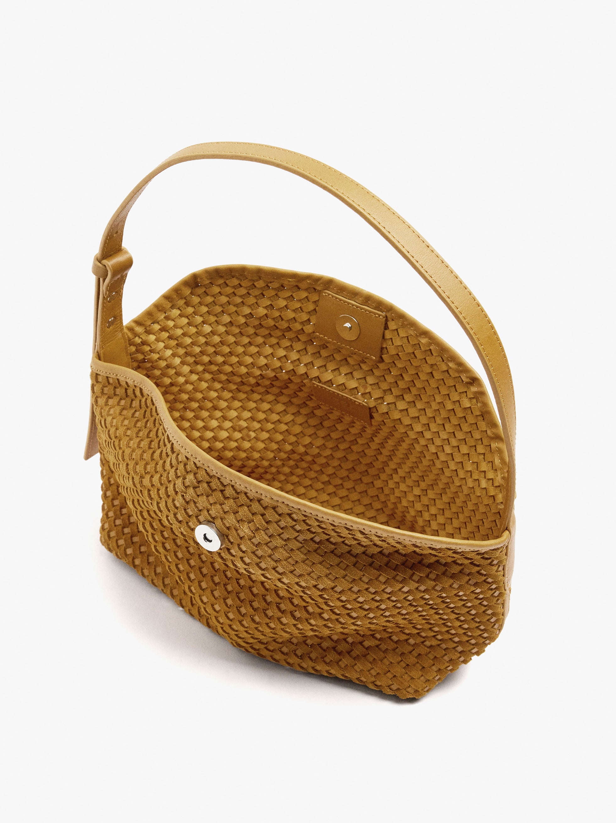 Shoulder bag with braided leather image number 4.0