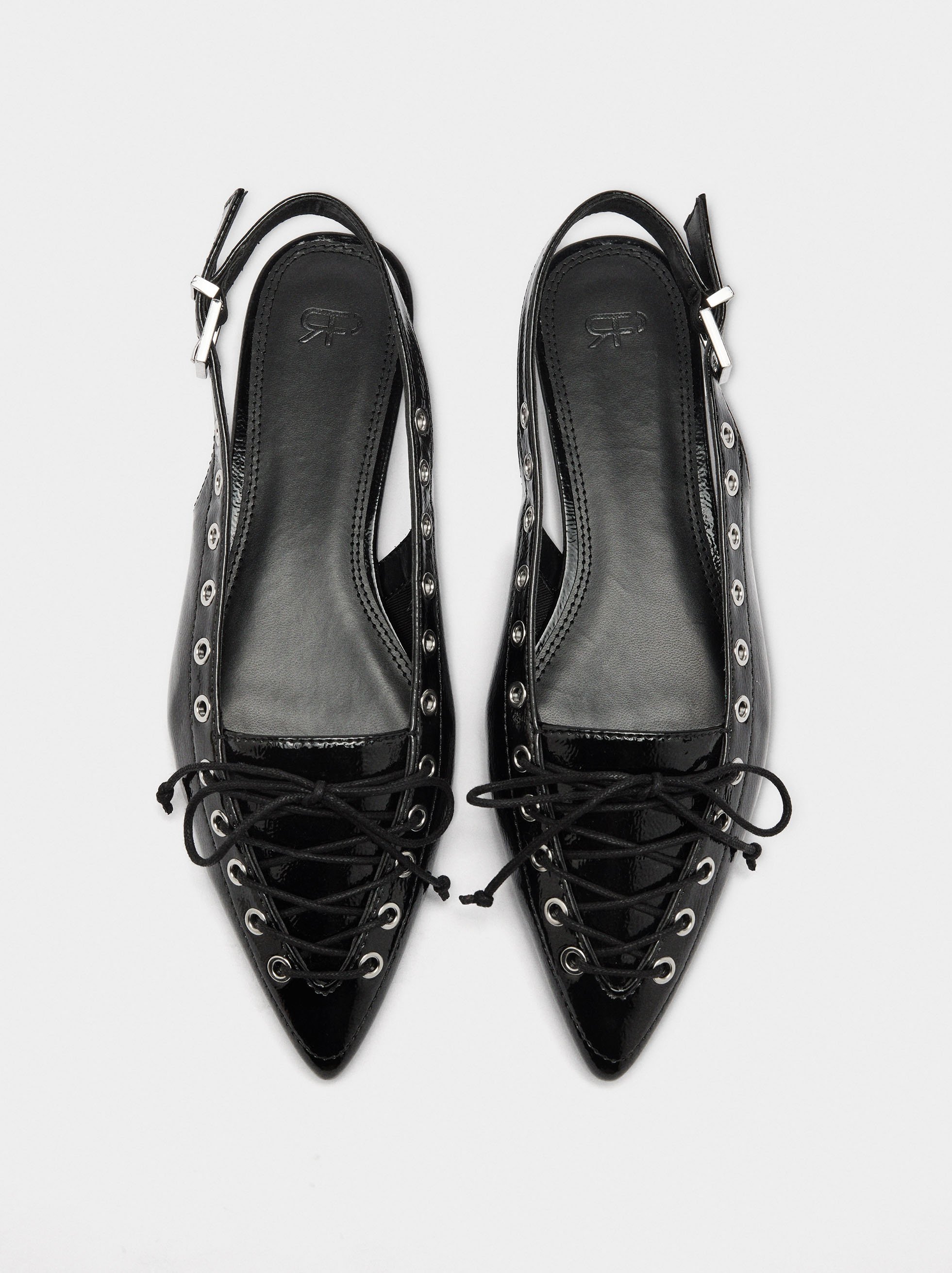 Zapatos mule con tachuelas image number 0.0