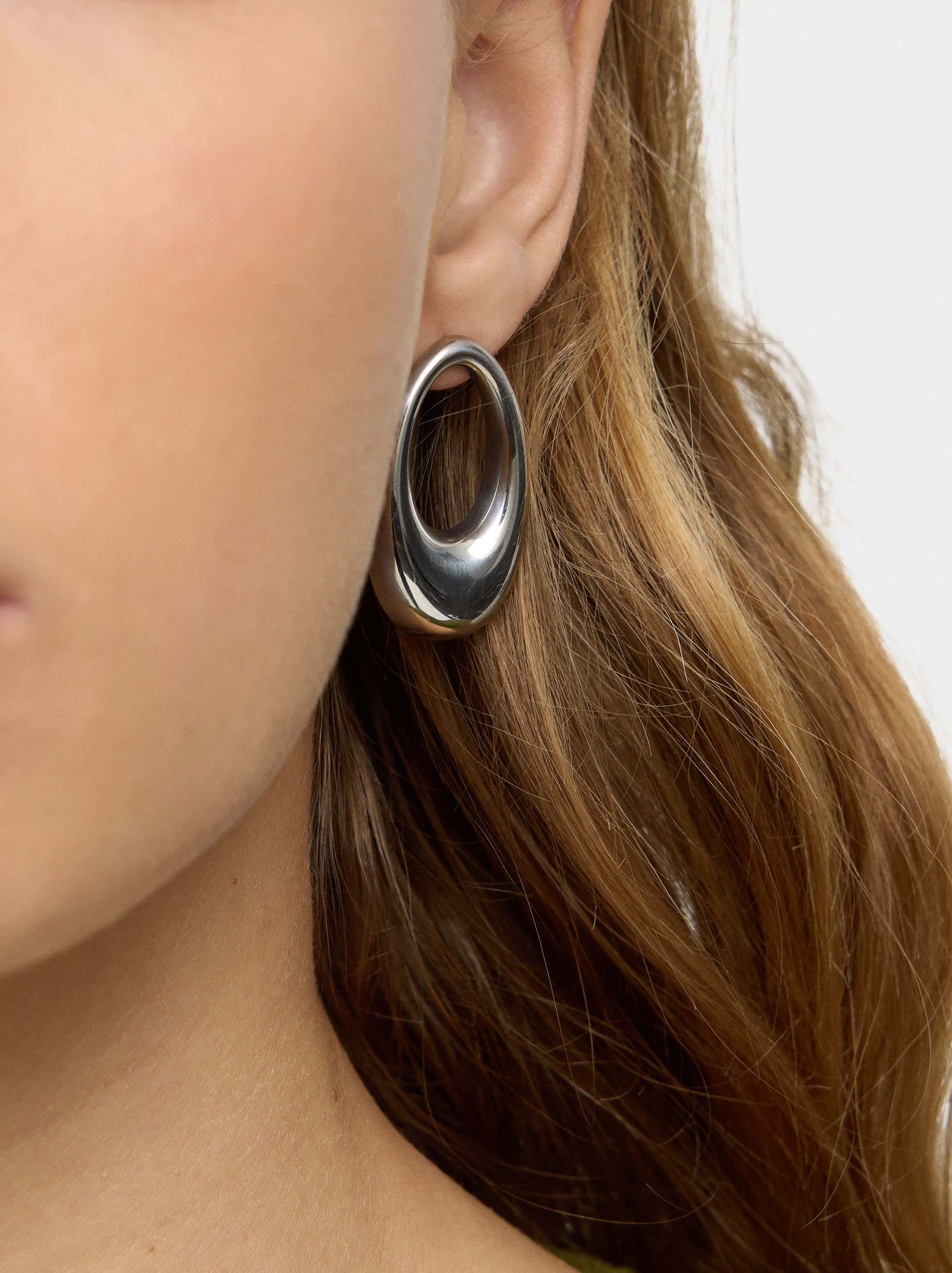 Oval hoop earrings - stainless steel image number 0.0