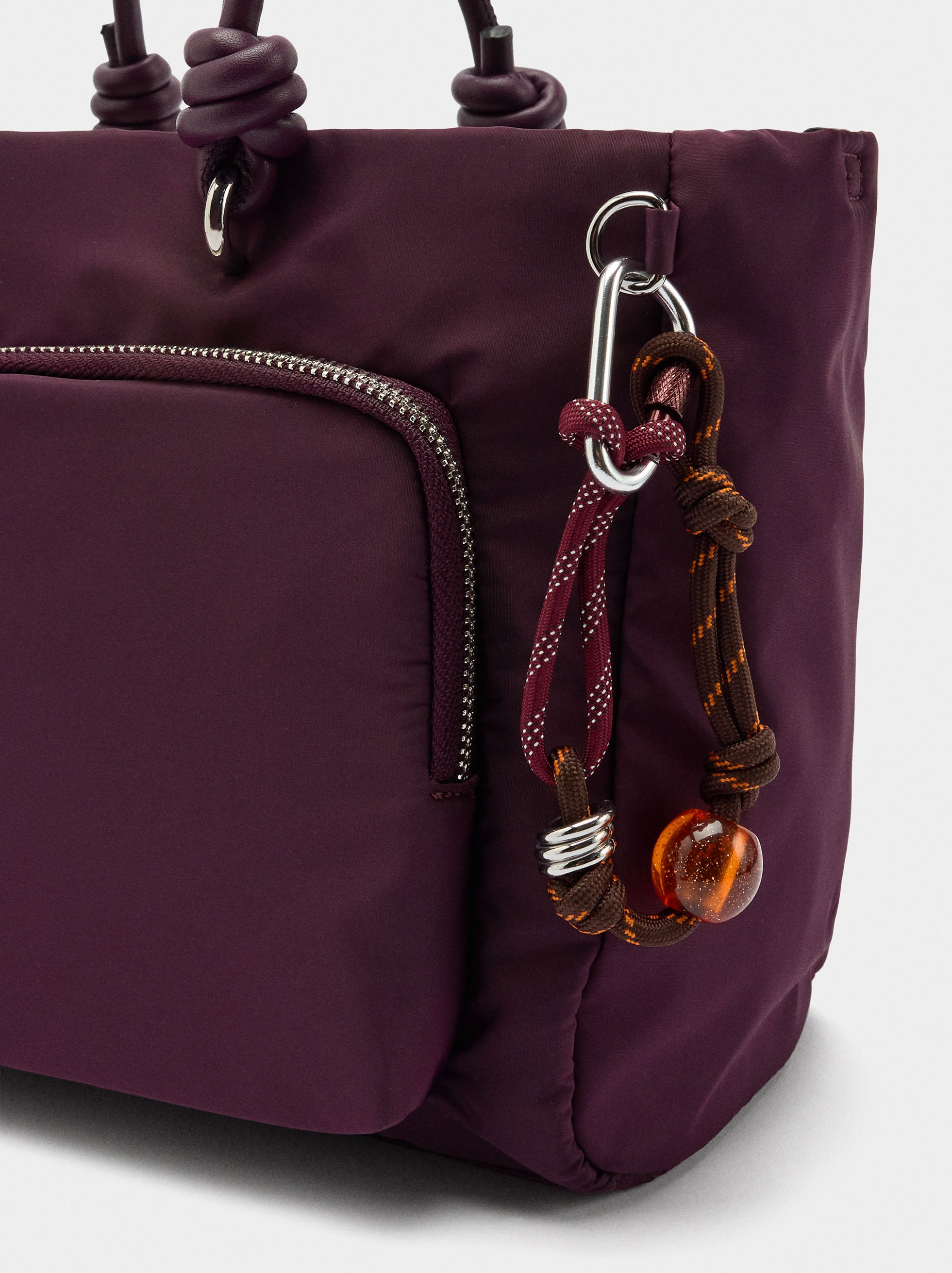 Tote bag of nylon with M pendant image number 1.0