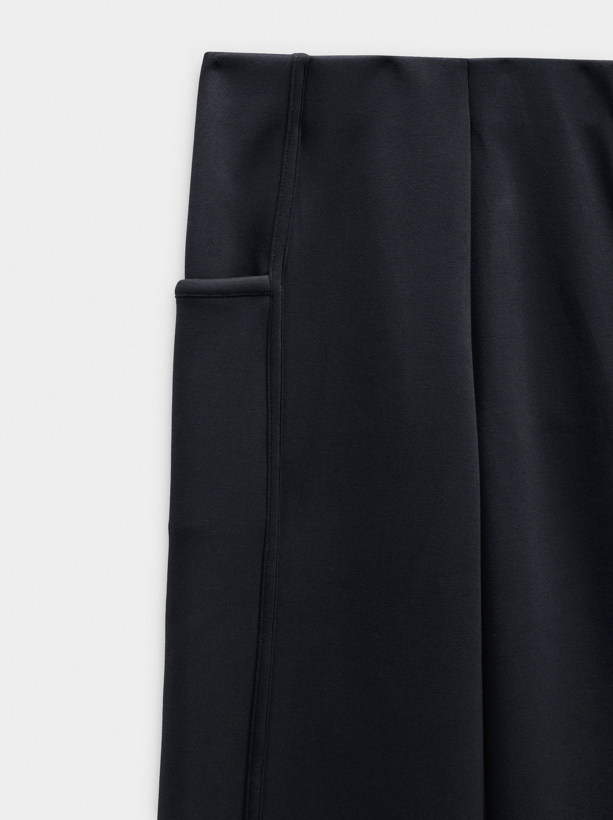 Straight pants with elastic waist image number 5.0