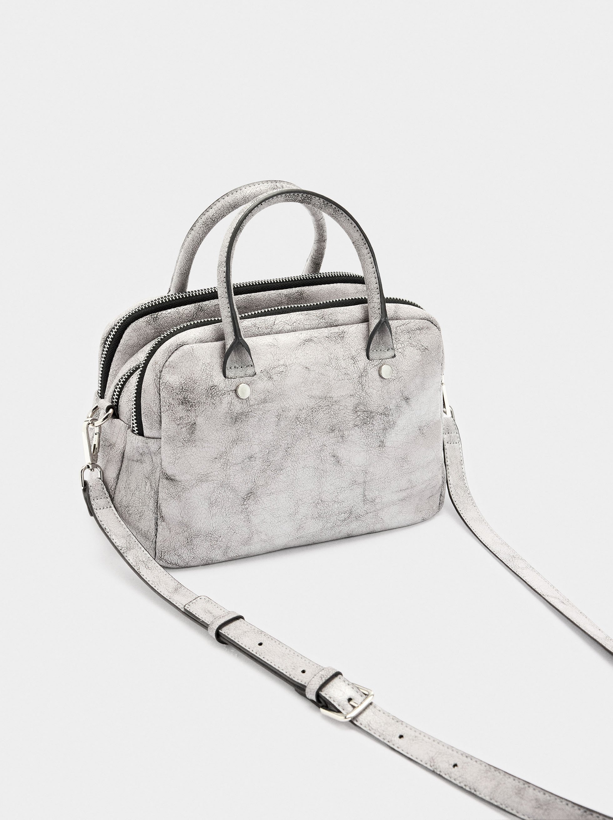 Sac bowling avec effet craquelé image number 3.0