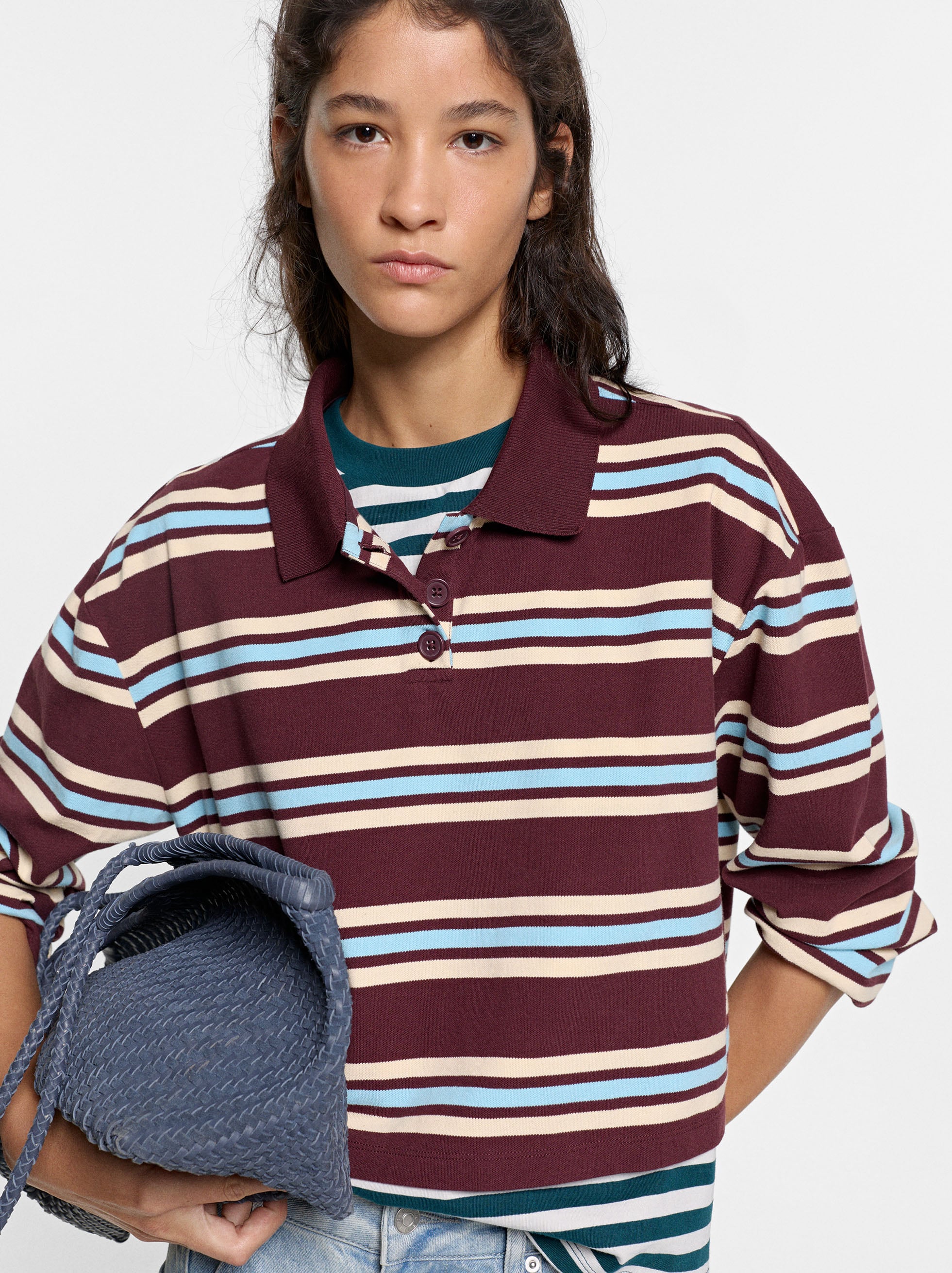 Camiseta a rayas cuello polo image number 1.0