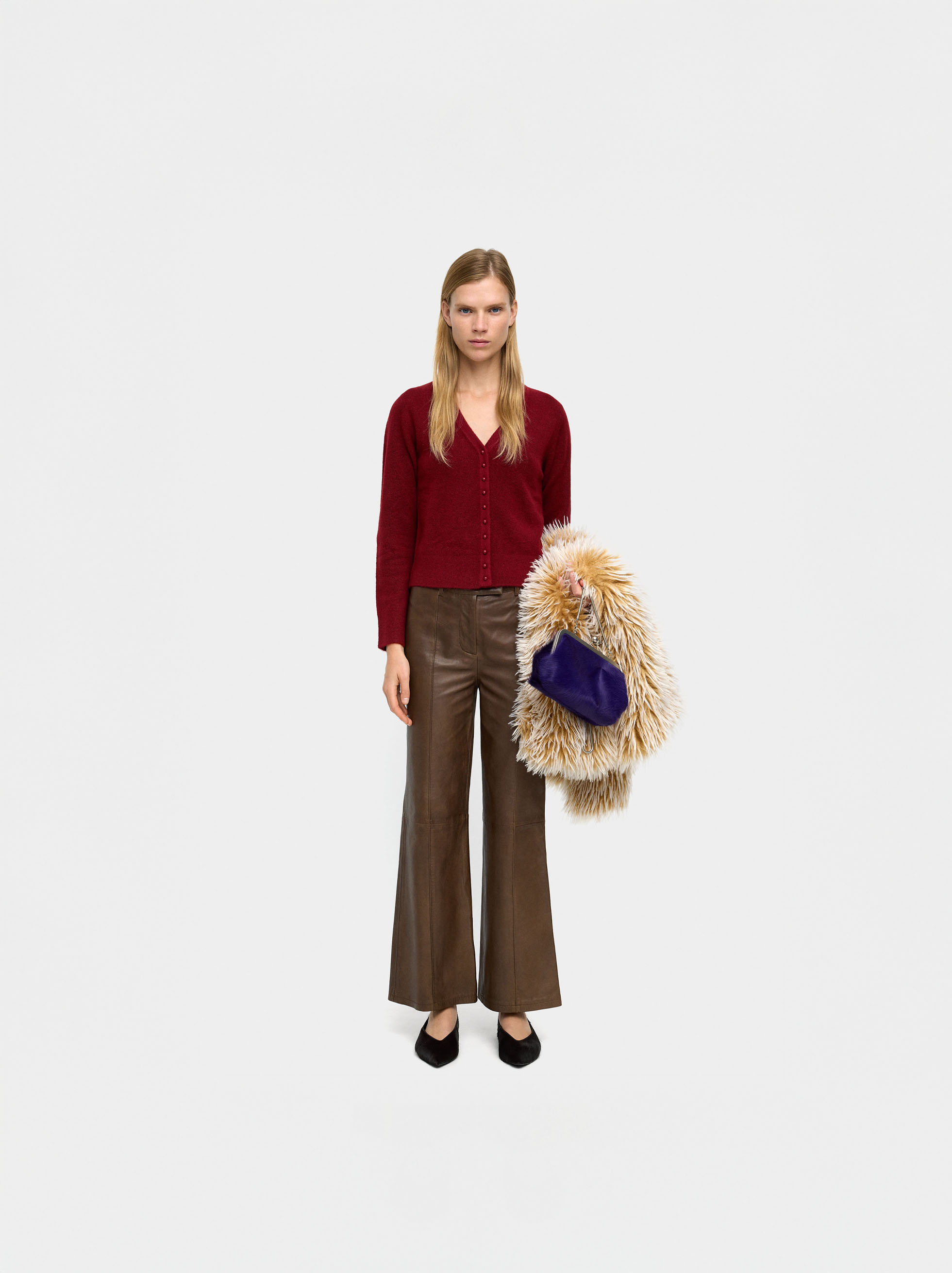 V-neck knit cardigan image number 7.0