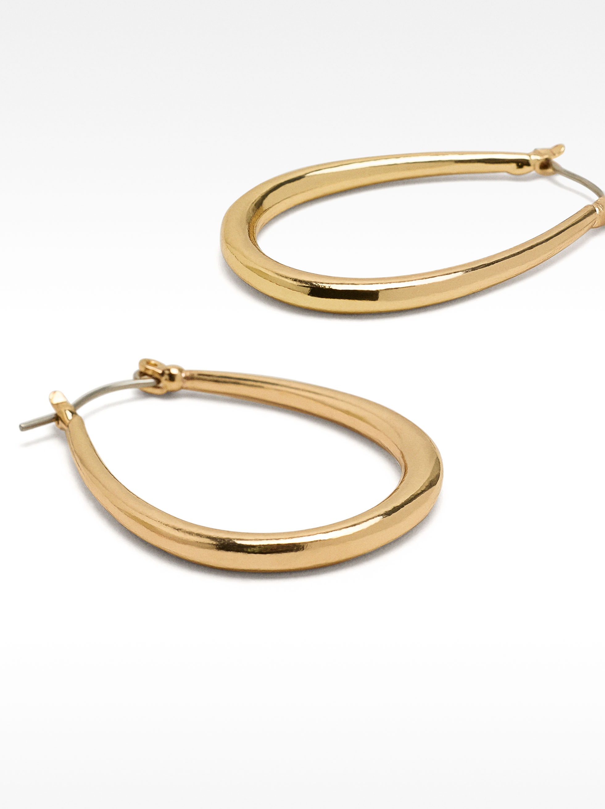 Elongated hoop earrings image number 1.0