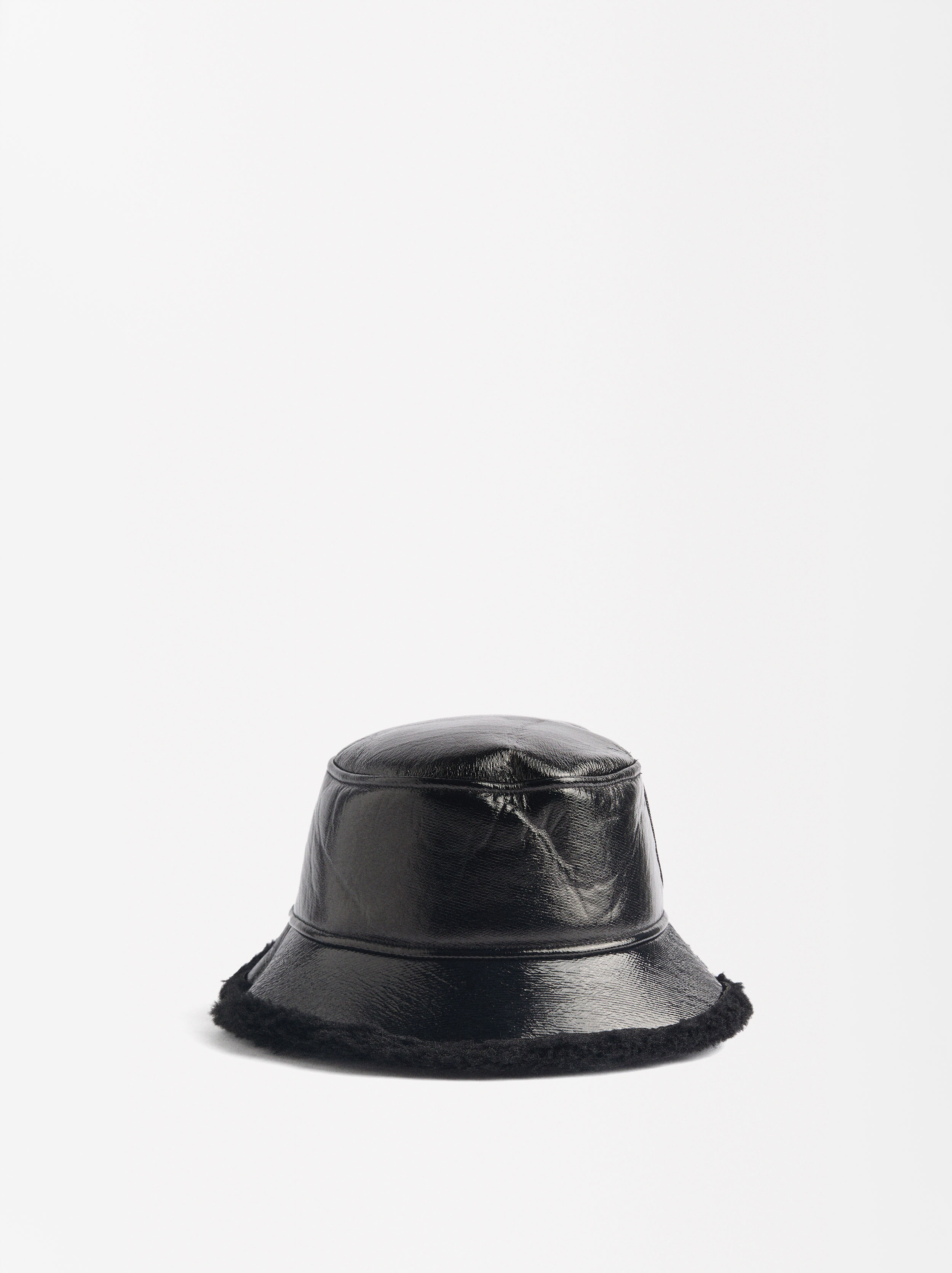 Gorro bucket impermeable charol image number 1.0