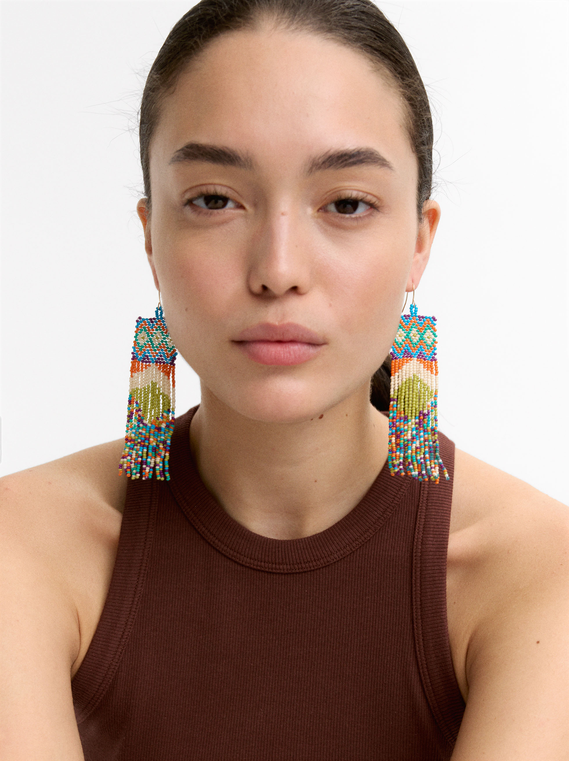 Pendientes largos étnicos multicolor image number 1.0