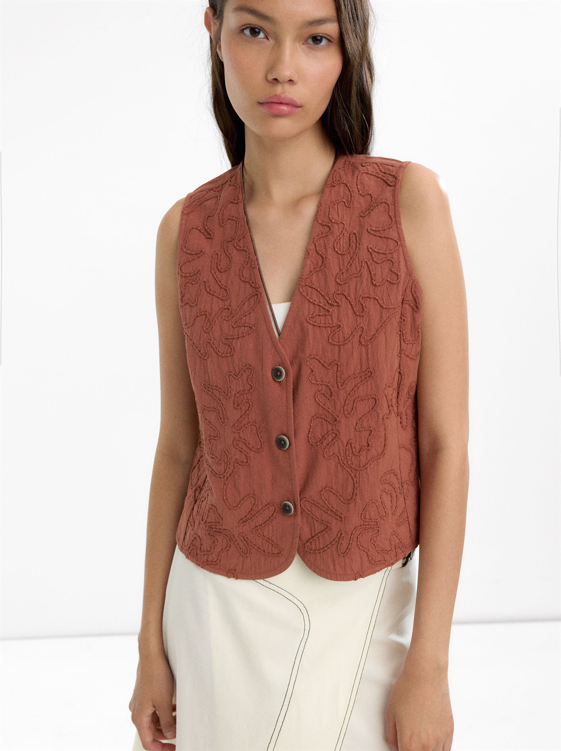 Gilet avec broderies 100% coton image number 1.0
