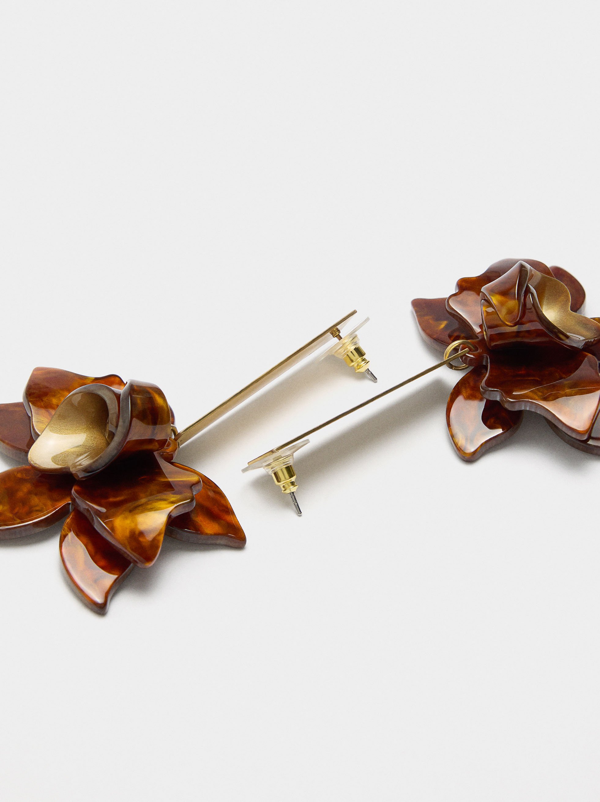 Pendientes maxi barra con flor image number 3.0