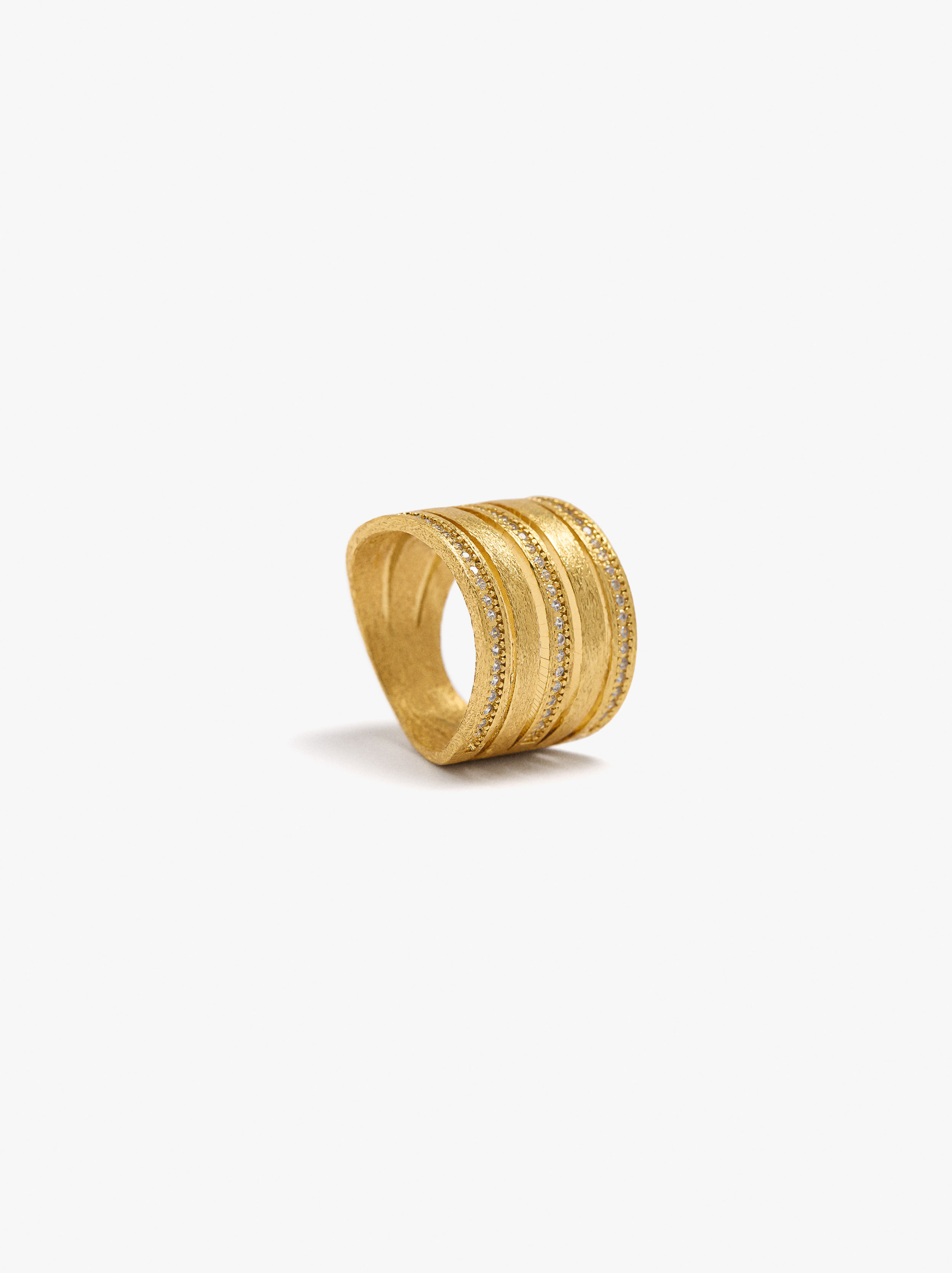 Anillo efecto m&uacute;ltiple con circonitas ba&ntilde;o de oro 18k image number 2.0