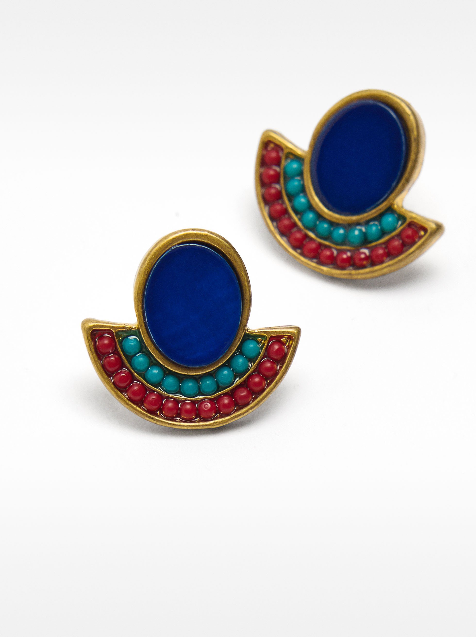 Fan-shaped shell earrings image number 2.0