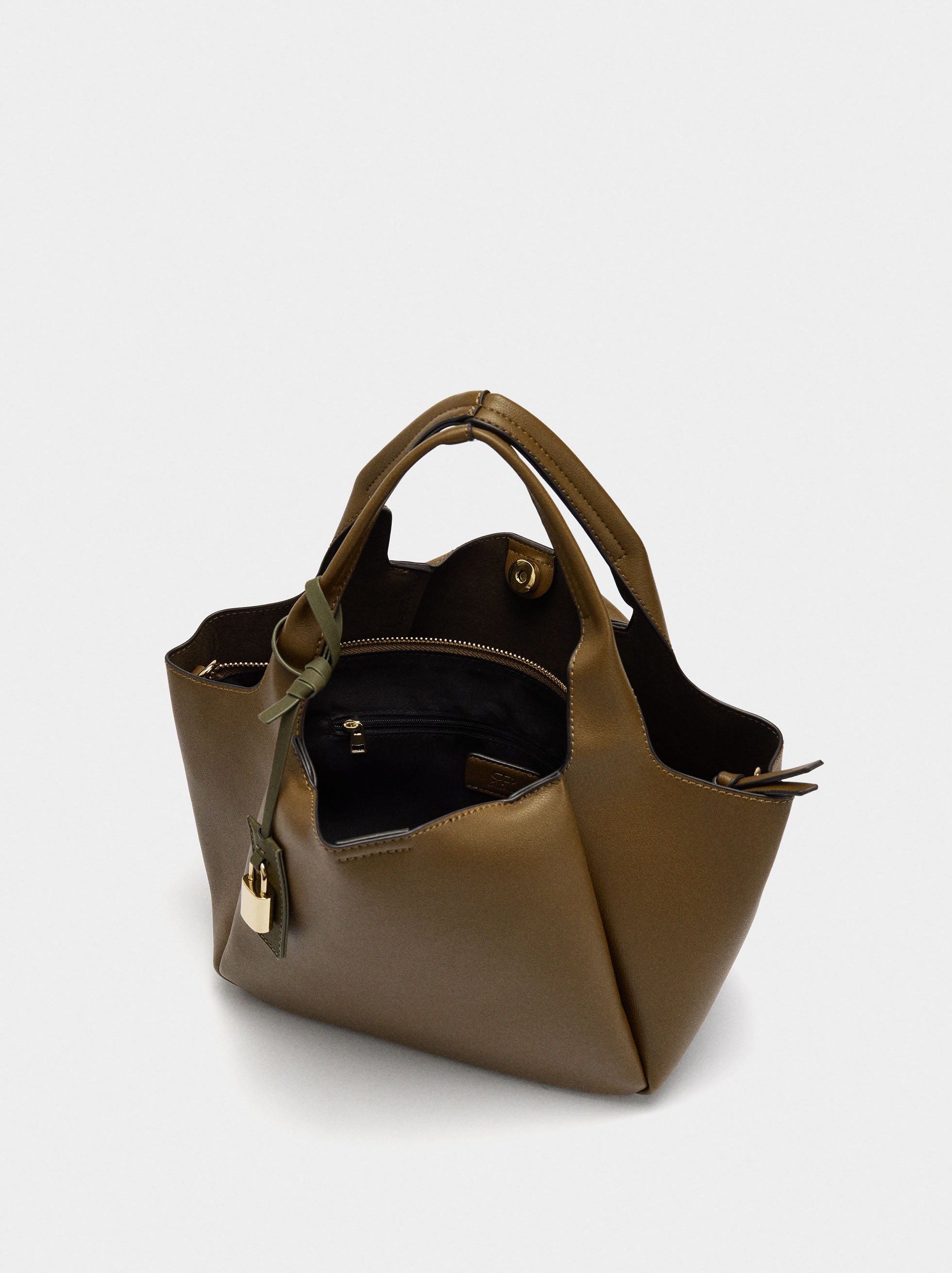 Tote bag with pendant image number 3.0