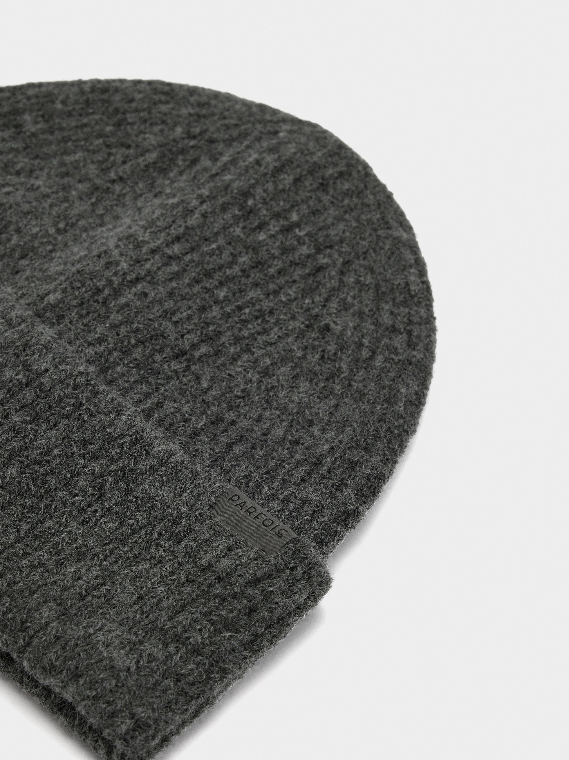 Gorro con dobladillo image number 1.0