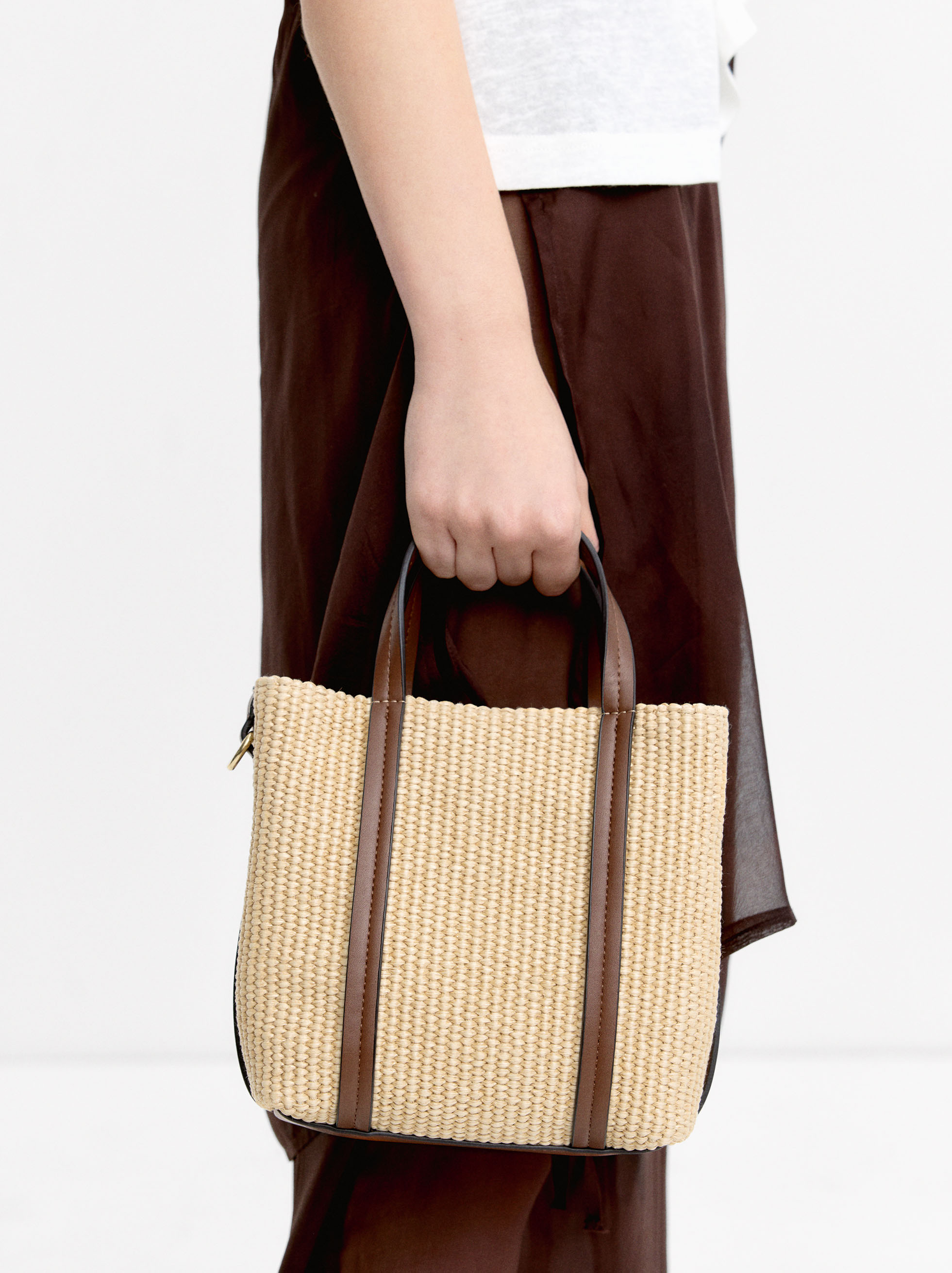 Tote bag with straw effect image number 1.0