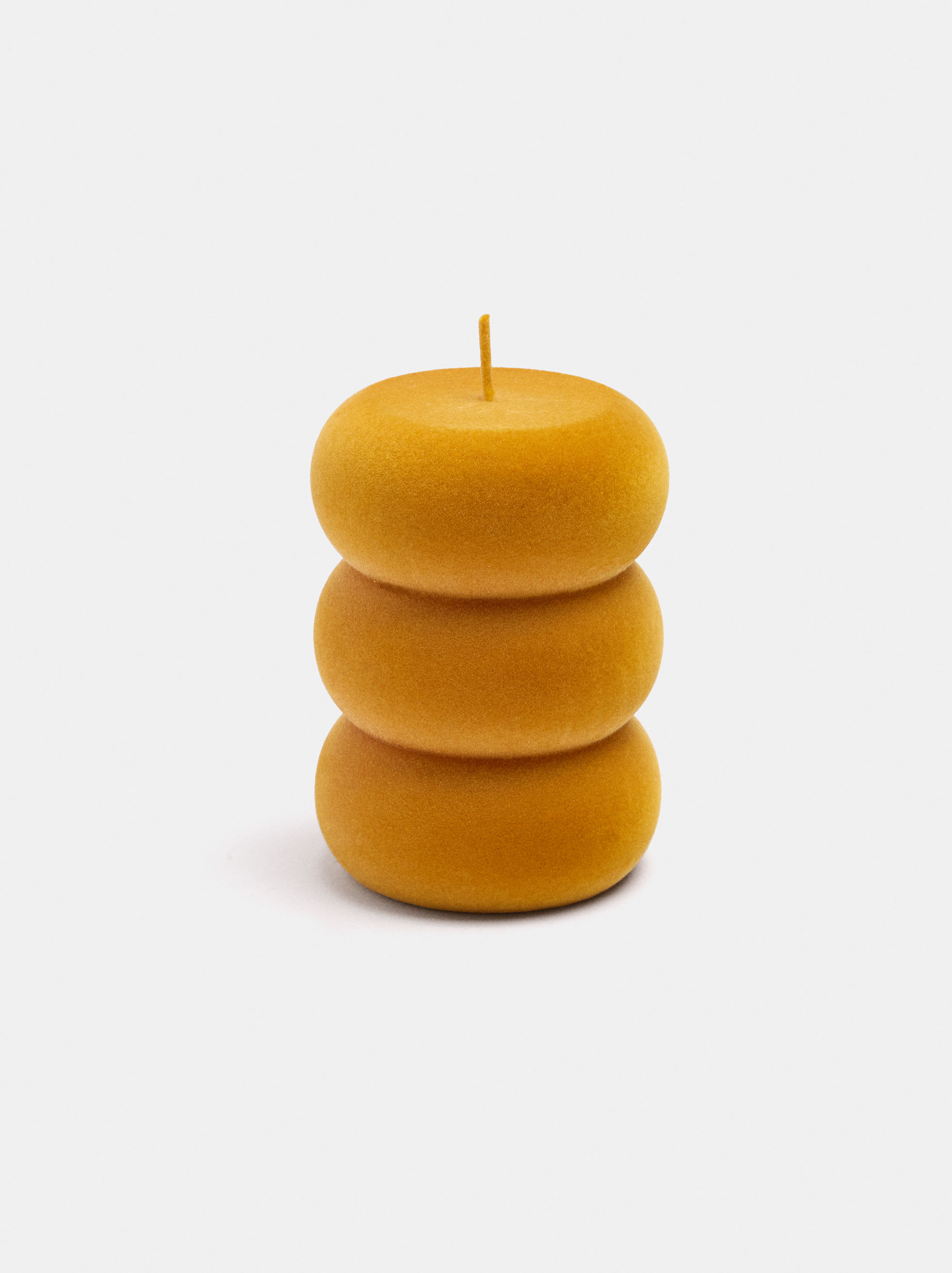 Decorative candle with velvety texture image number 1.0