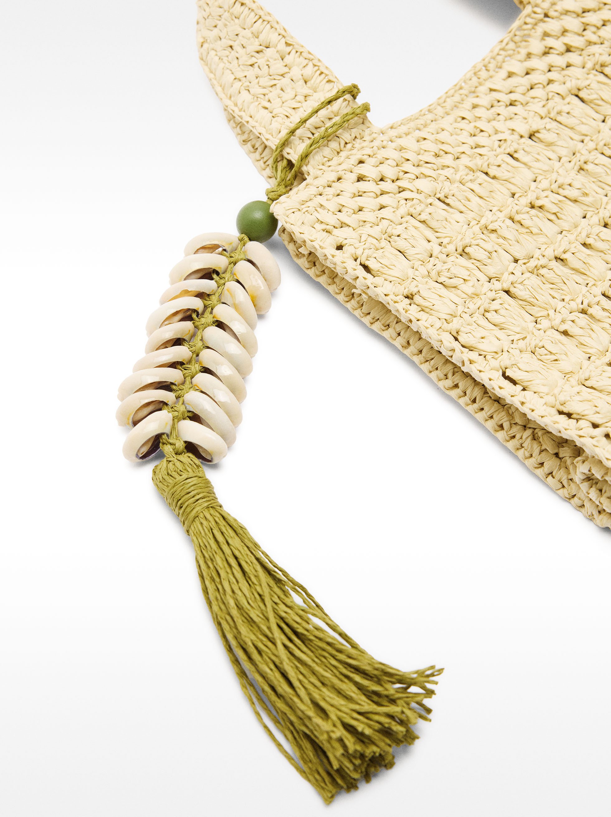 Straw-effect tote bag with hanging shells detail S  image number 1.0