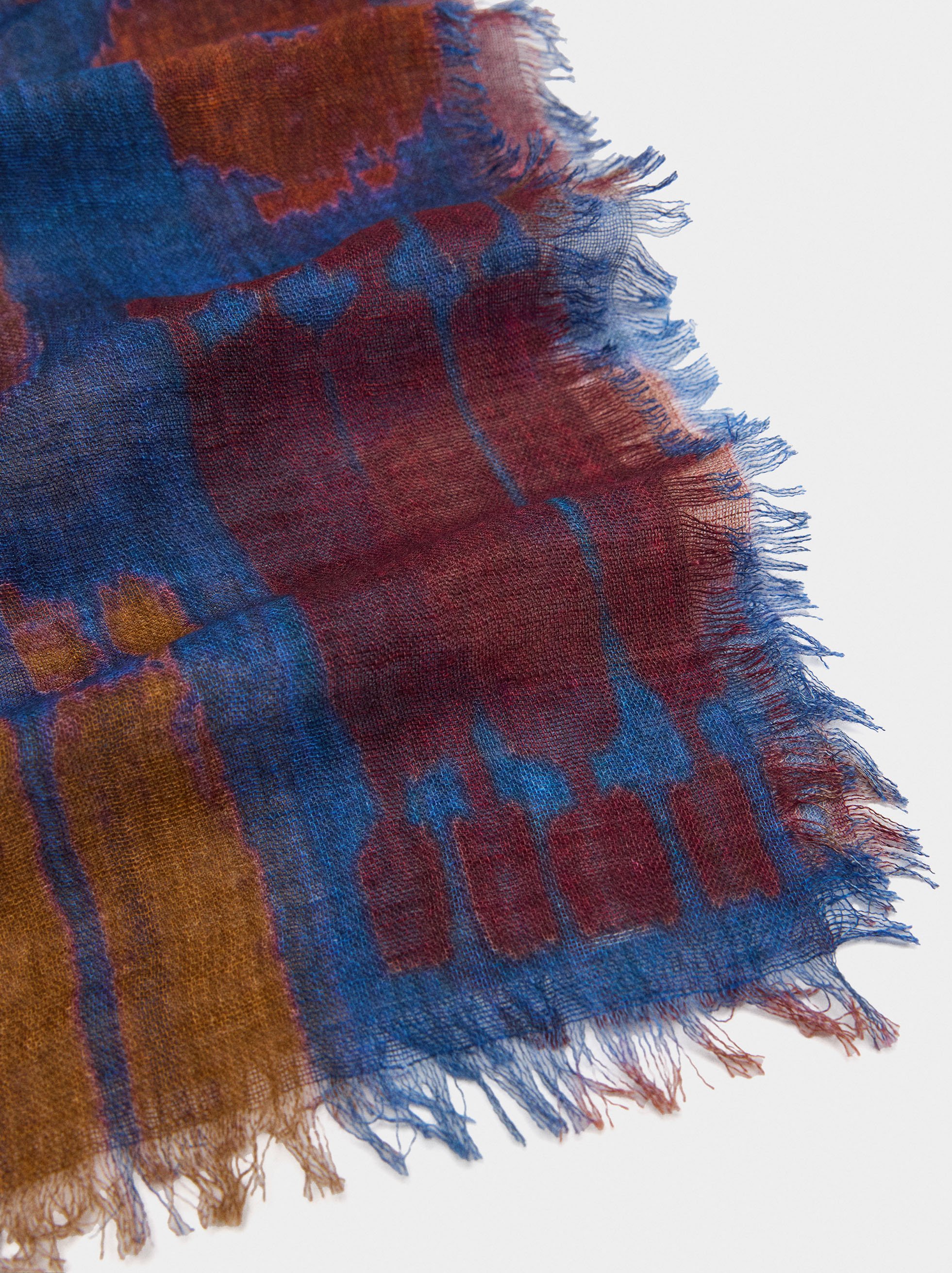 Printed scarf with linen and cotton image number 1.0