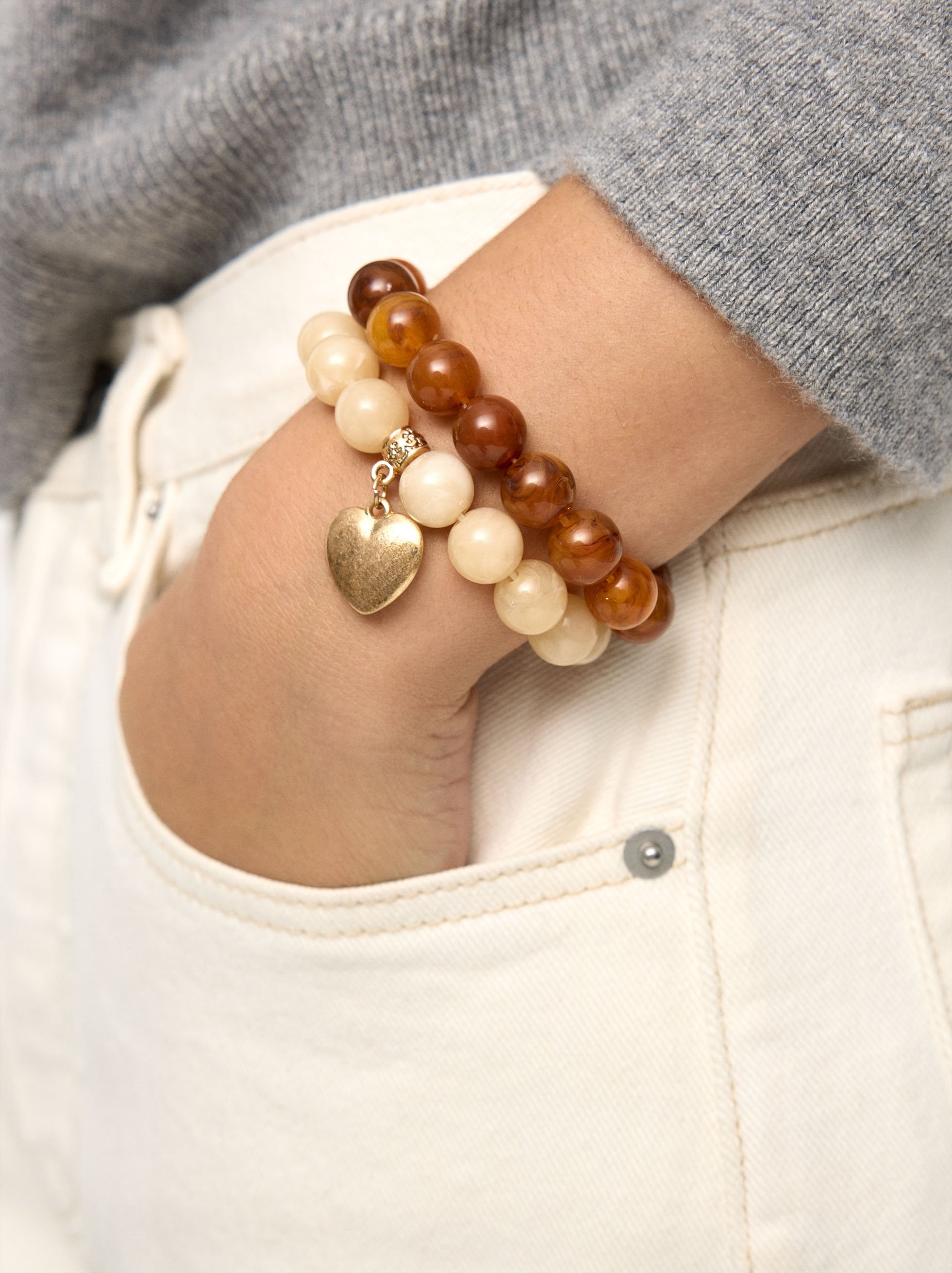 Set of elastic bracelets with heart image number 1.0