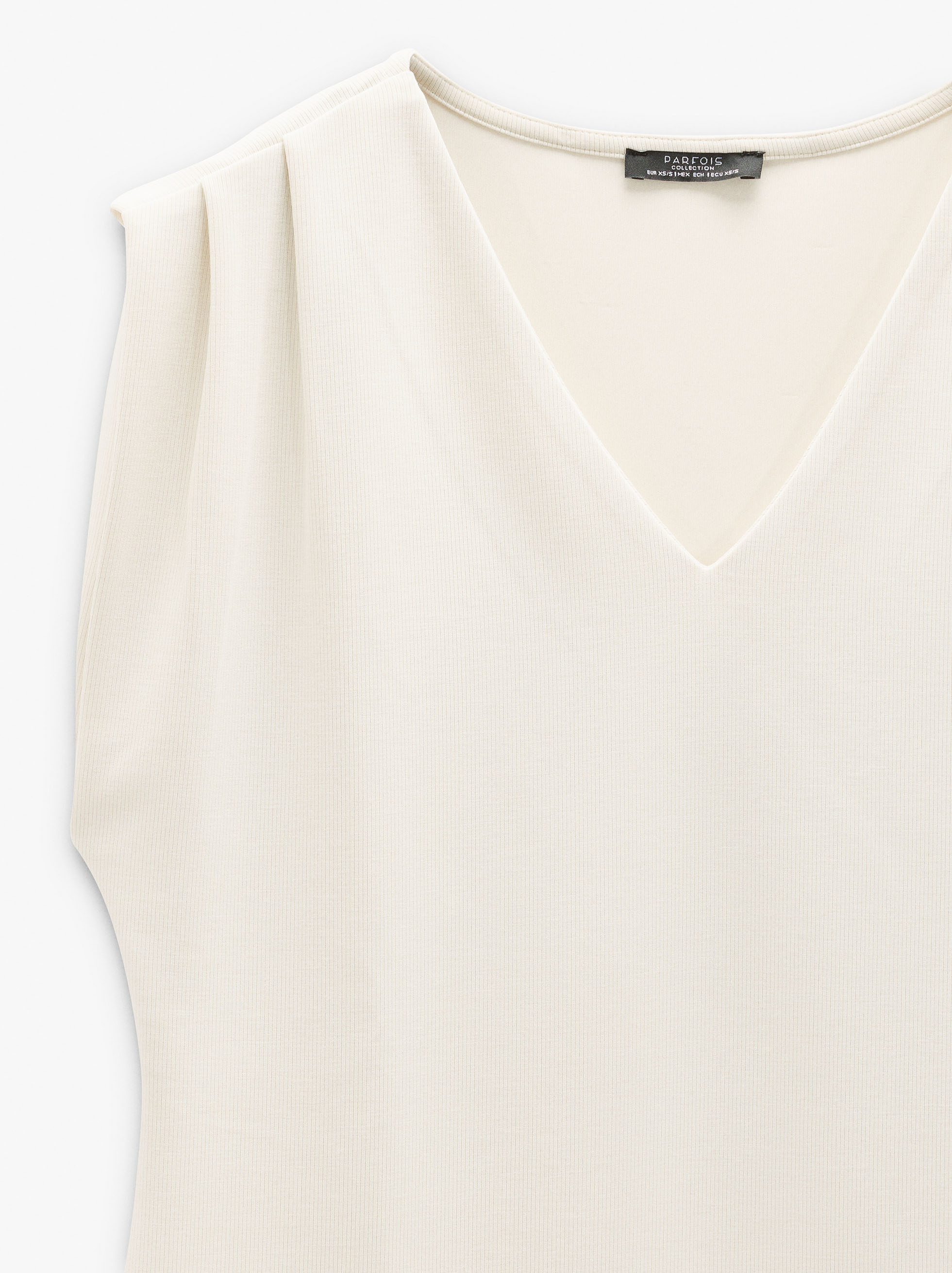 Blusa llisa amb plecs image number 5.0