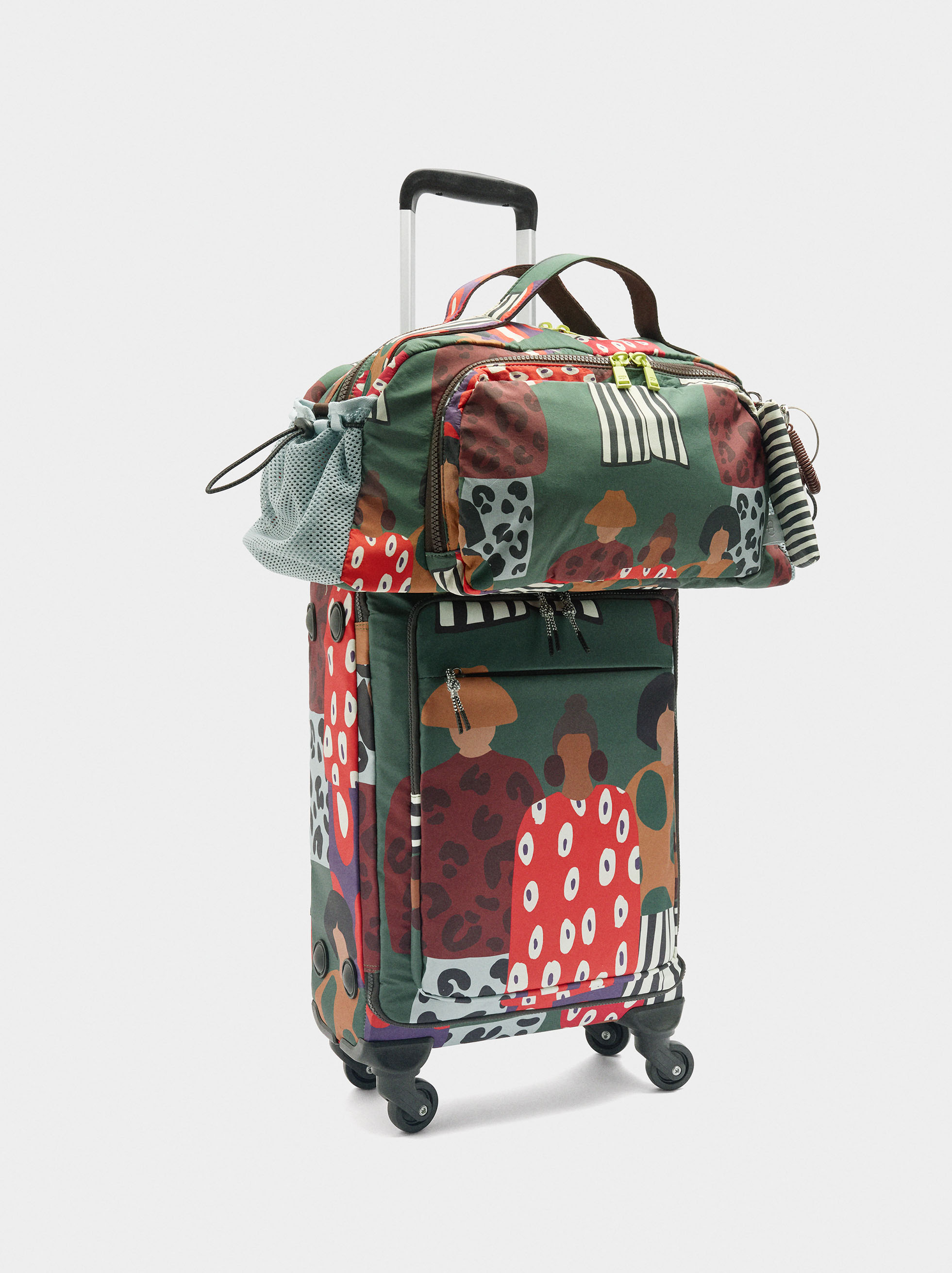 Travel suitcase with printed nylon image number 7.0
