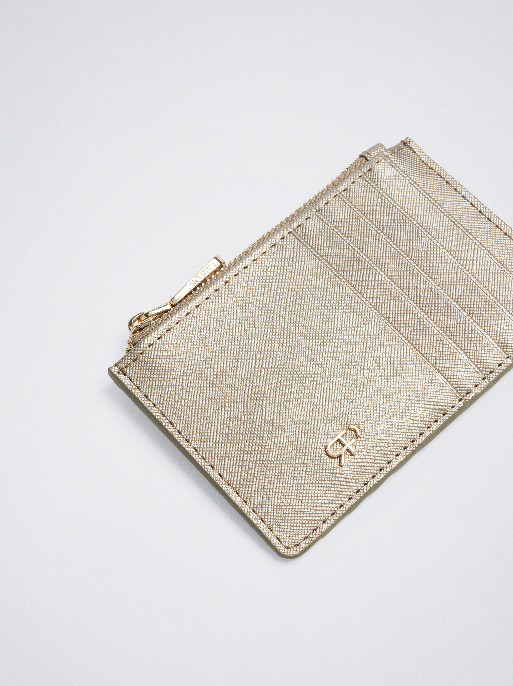 Basic card holder image number 1.0
