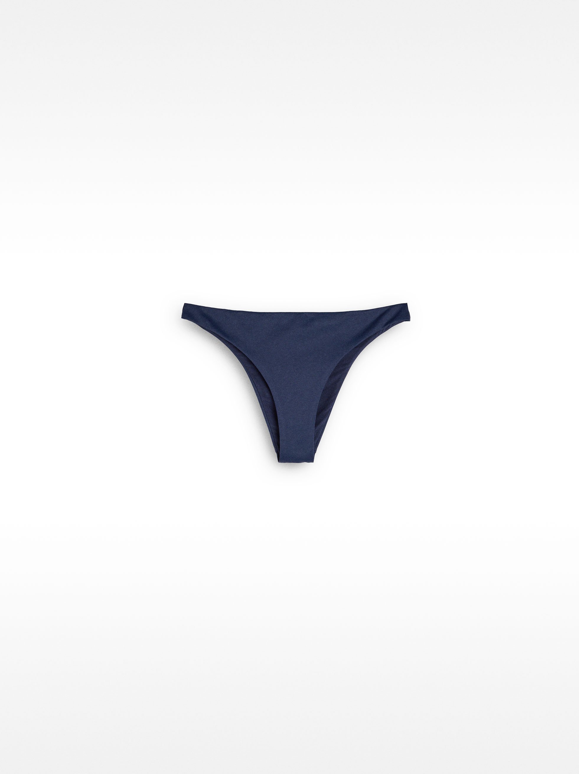 Bikini bottoms image number 4.0