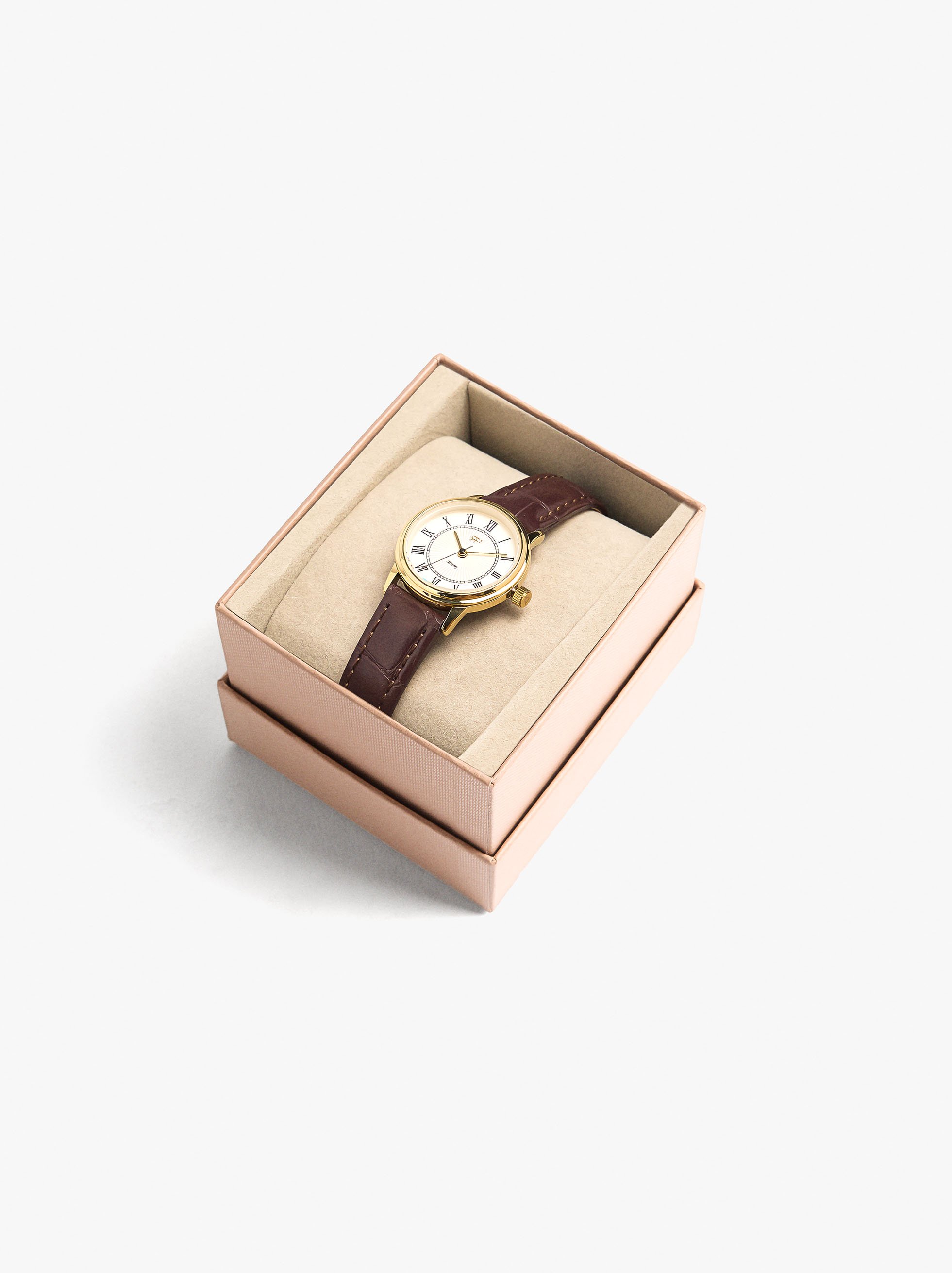 Montre ronde bracelet avec texture image number 3.0