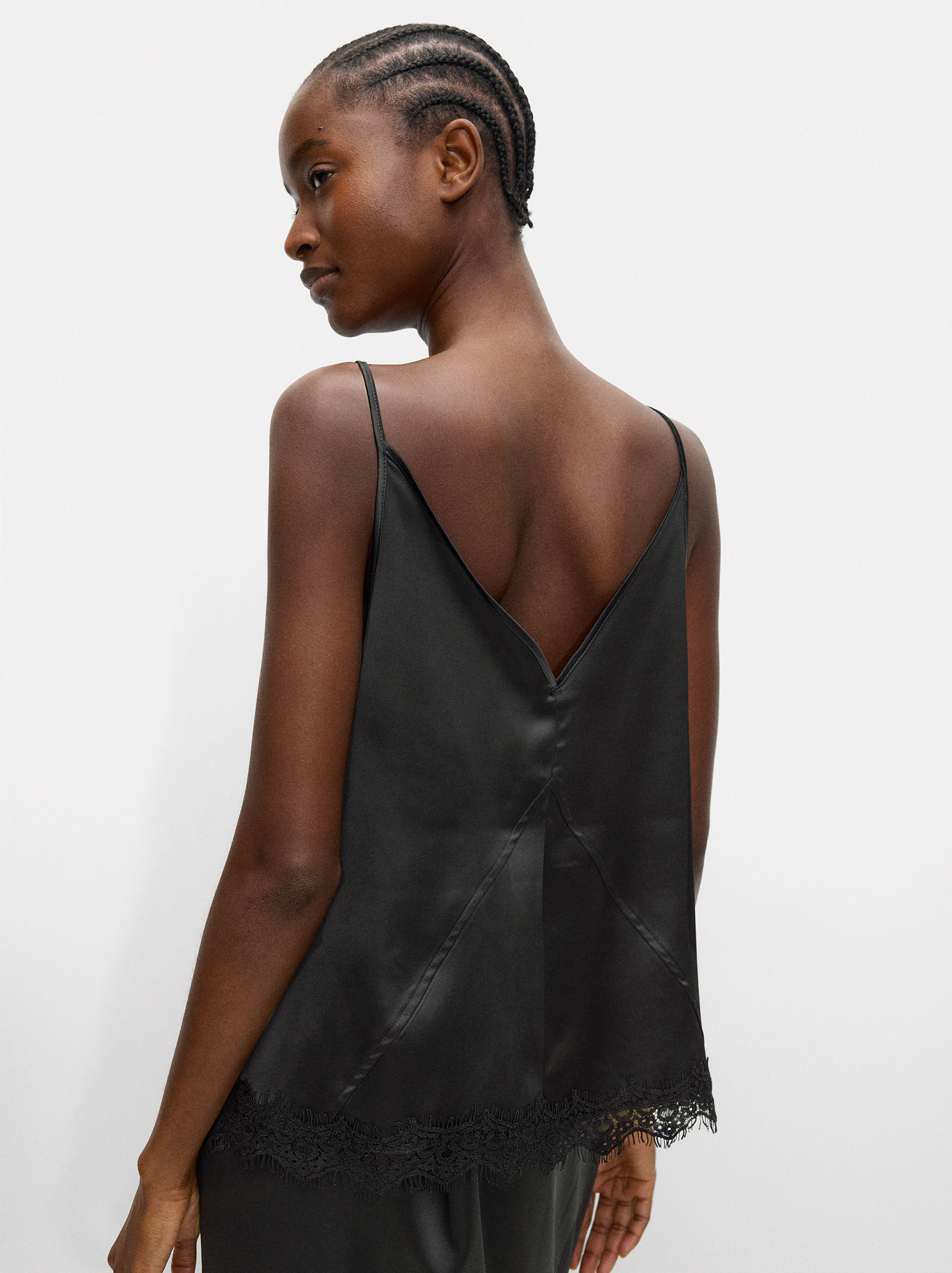 Satin-Top mit Spitze image number 4.0