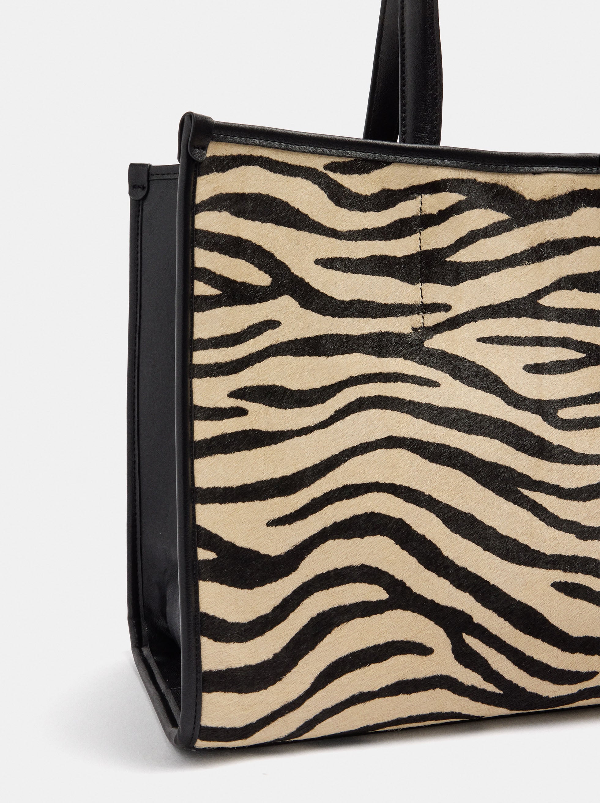 Shopper bag with animal print leather details image number 2.0