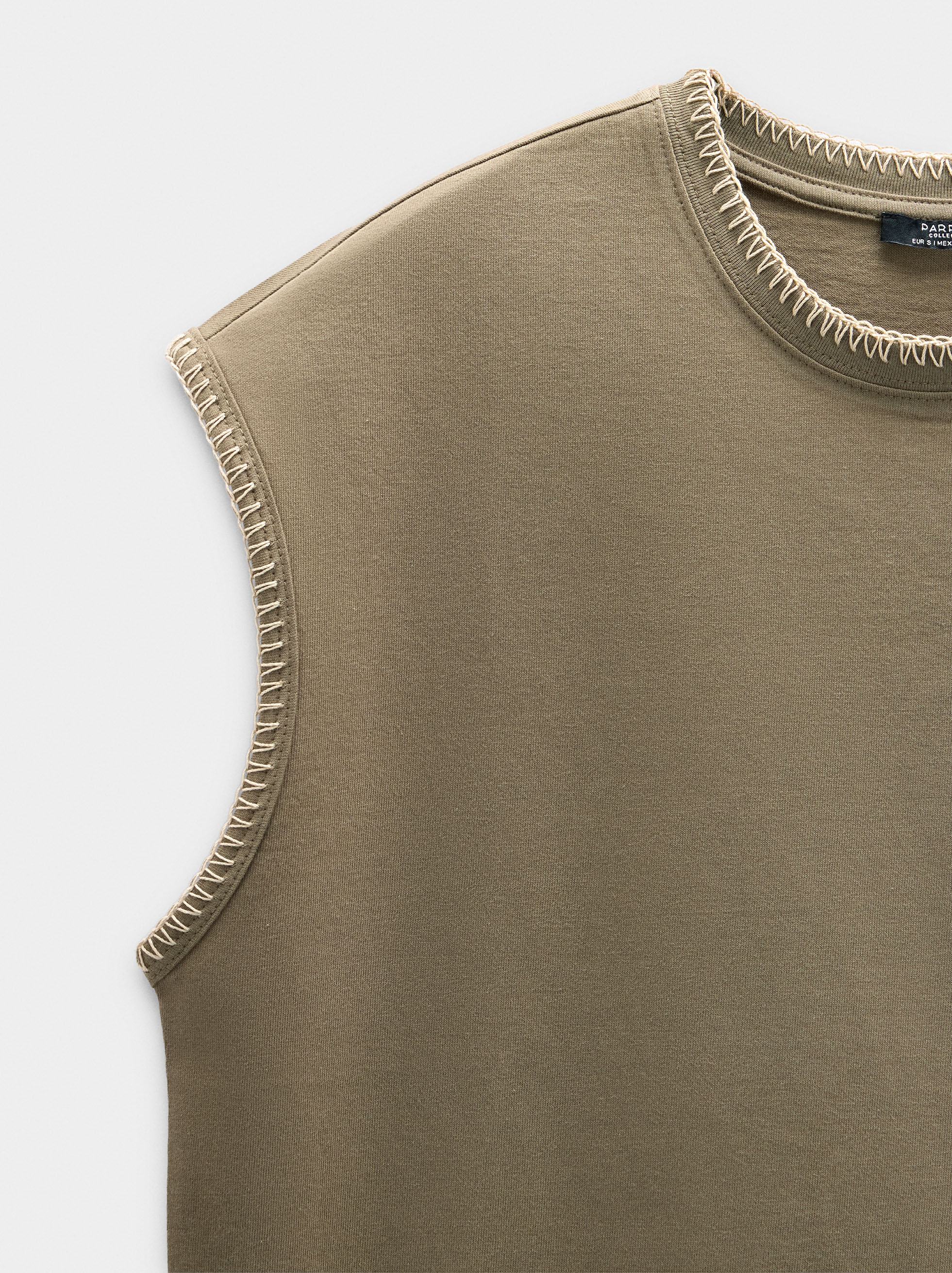 100% Cotton t-shirt with marked edges image number 5.0