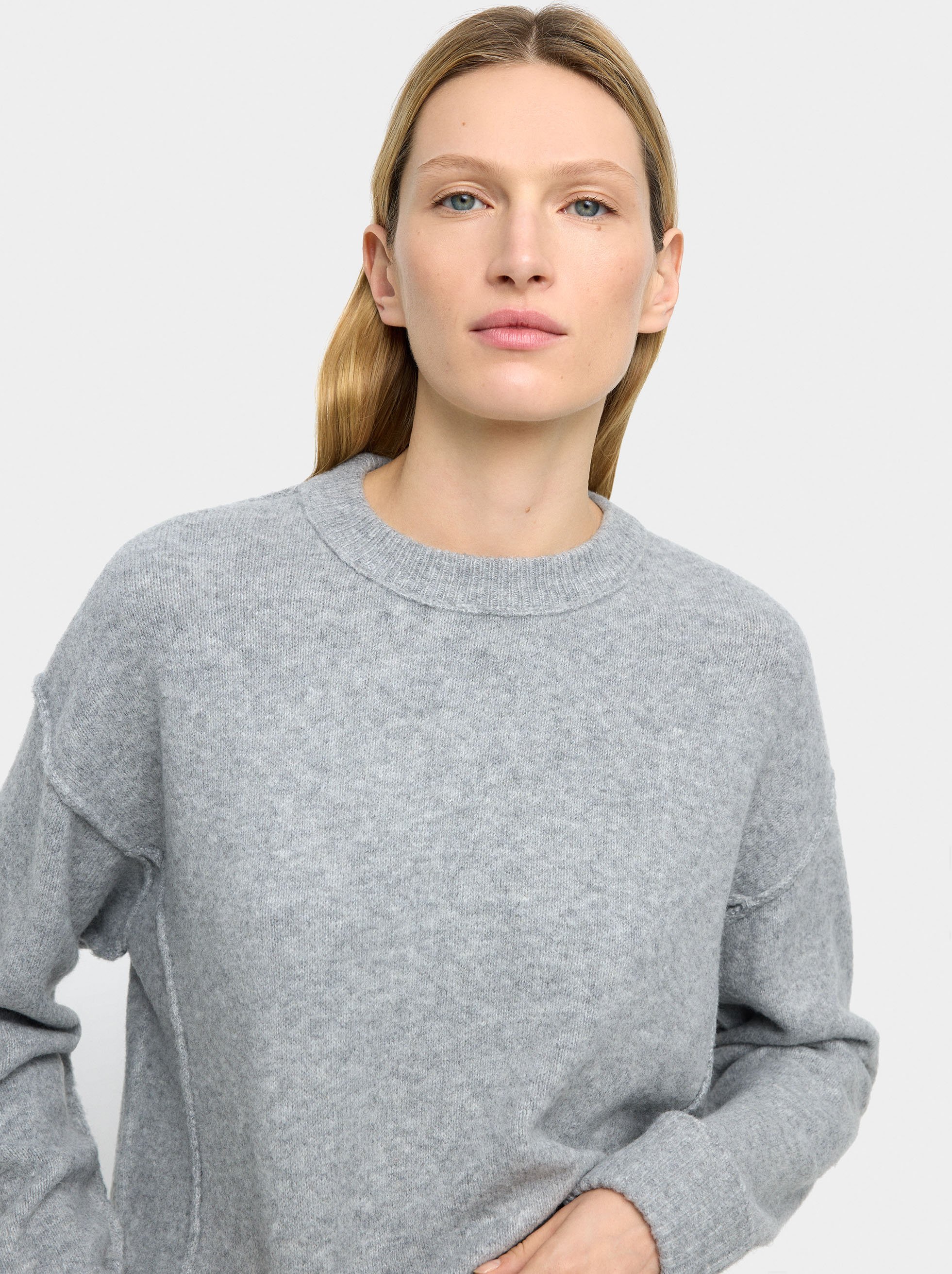 Plain knit sweater image number 1.0