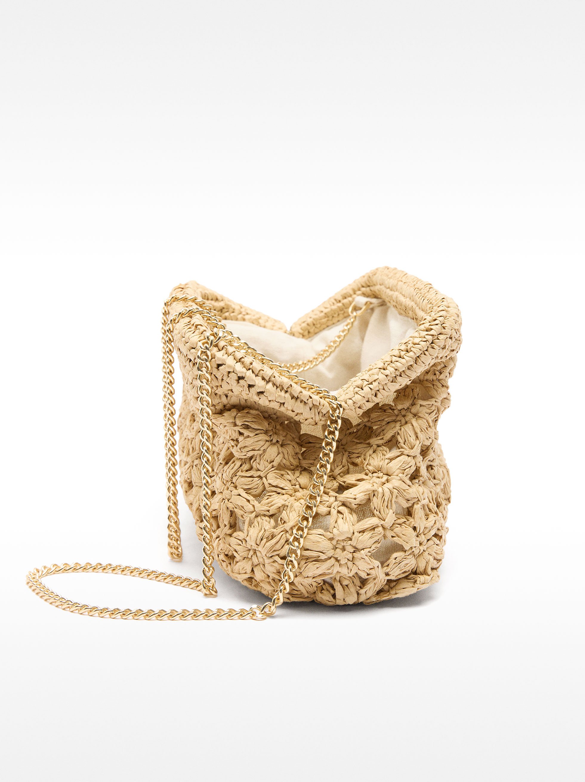 Straw effect party bag image number 3.0