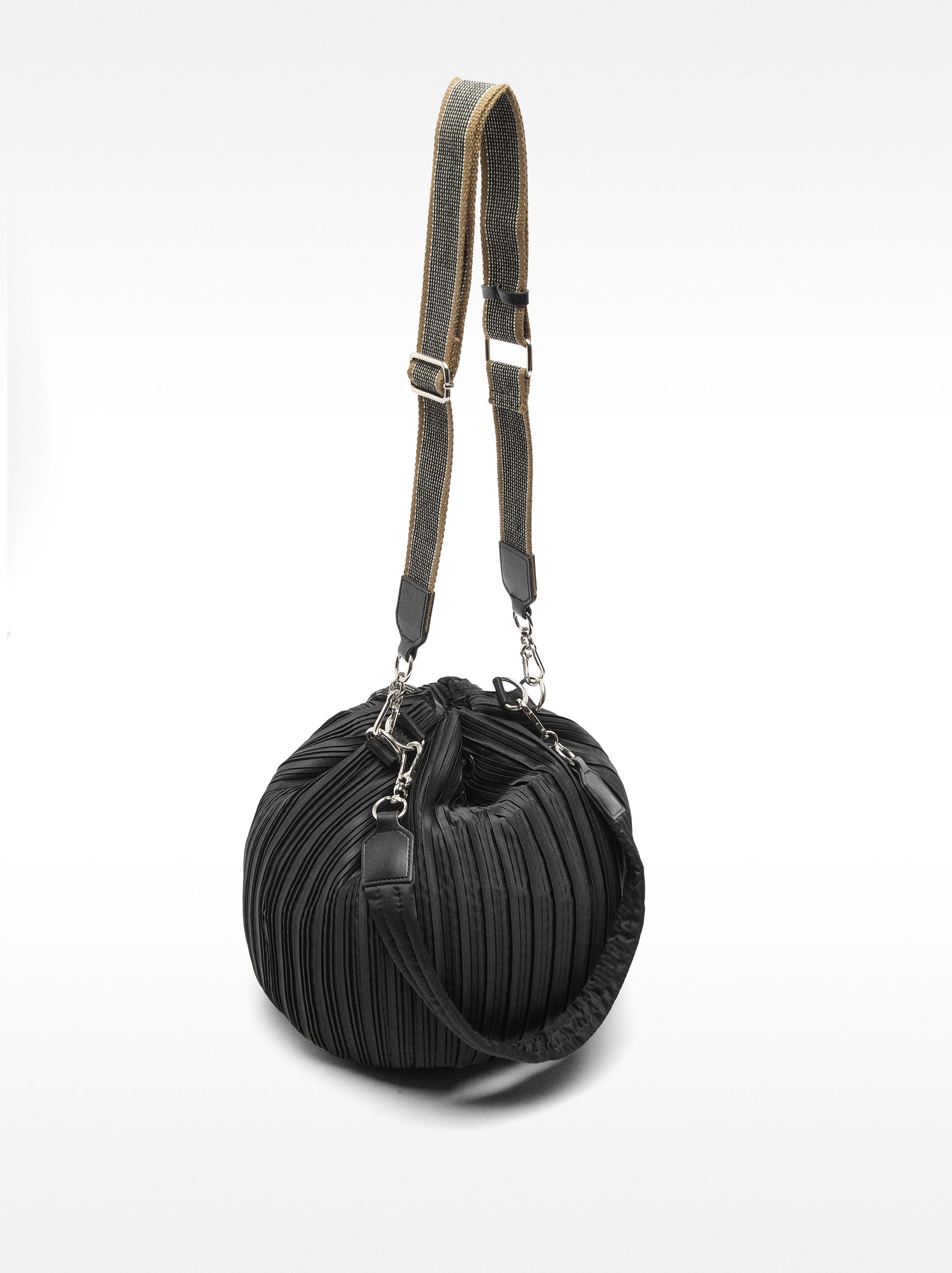 Pleated bucket bag image number 3.0