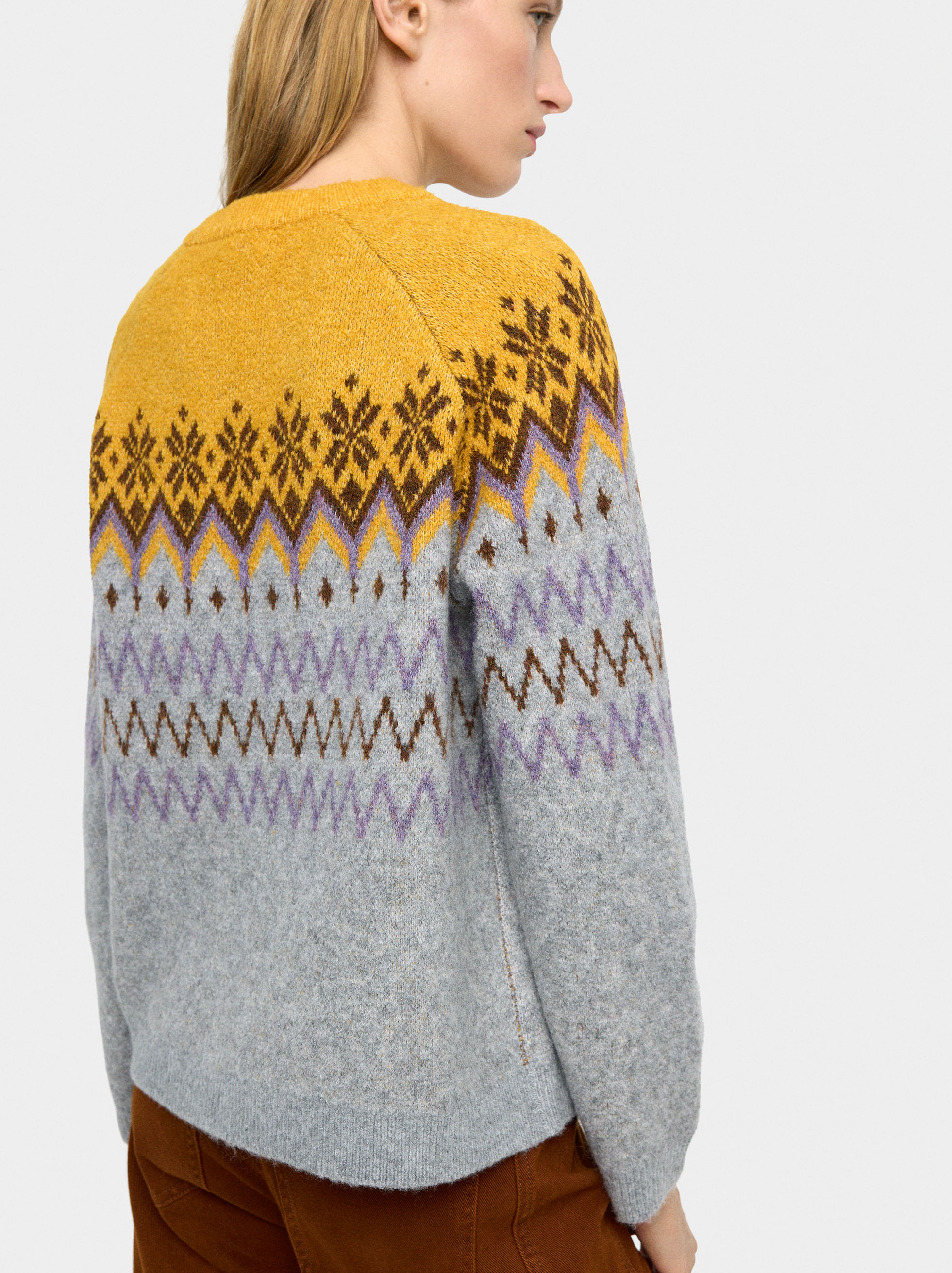 Sweater with jacquard knit image number 3.0