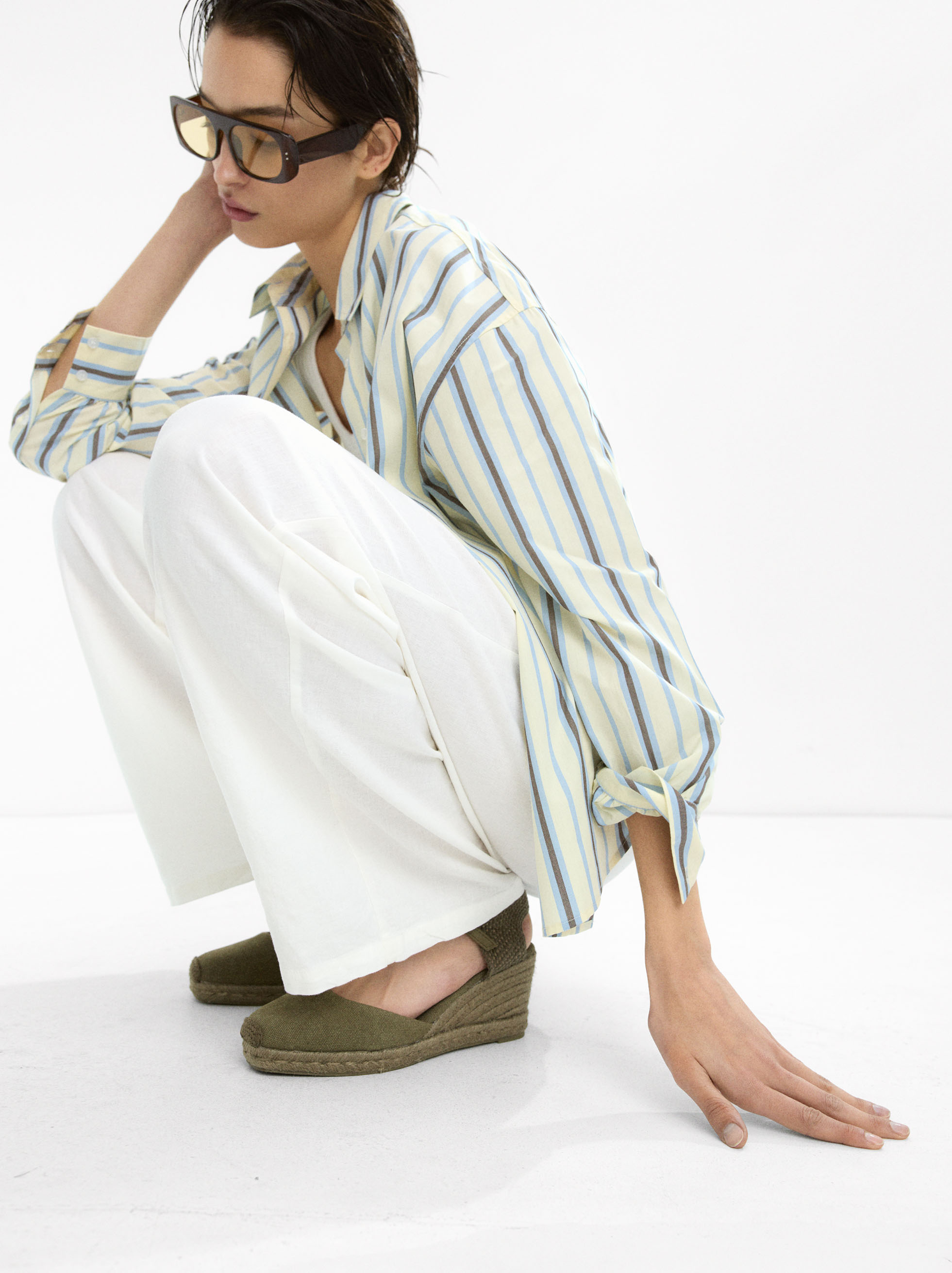 Monochromatic wedges image number 1.0