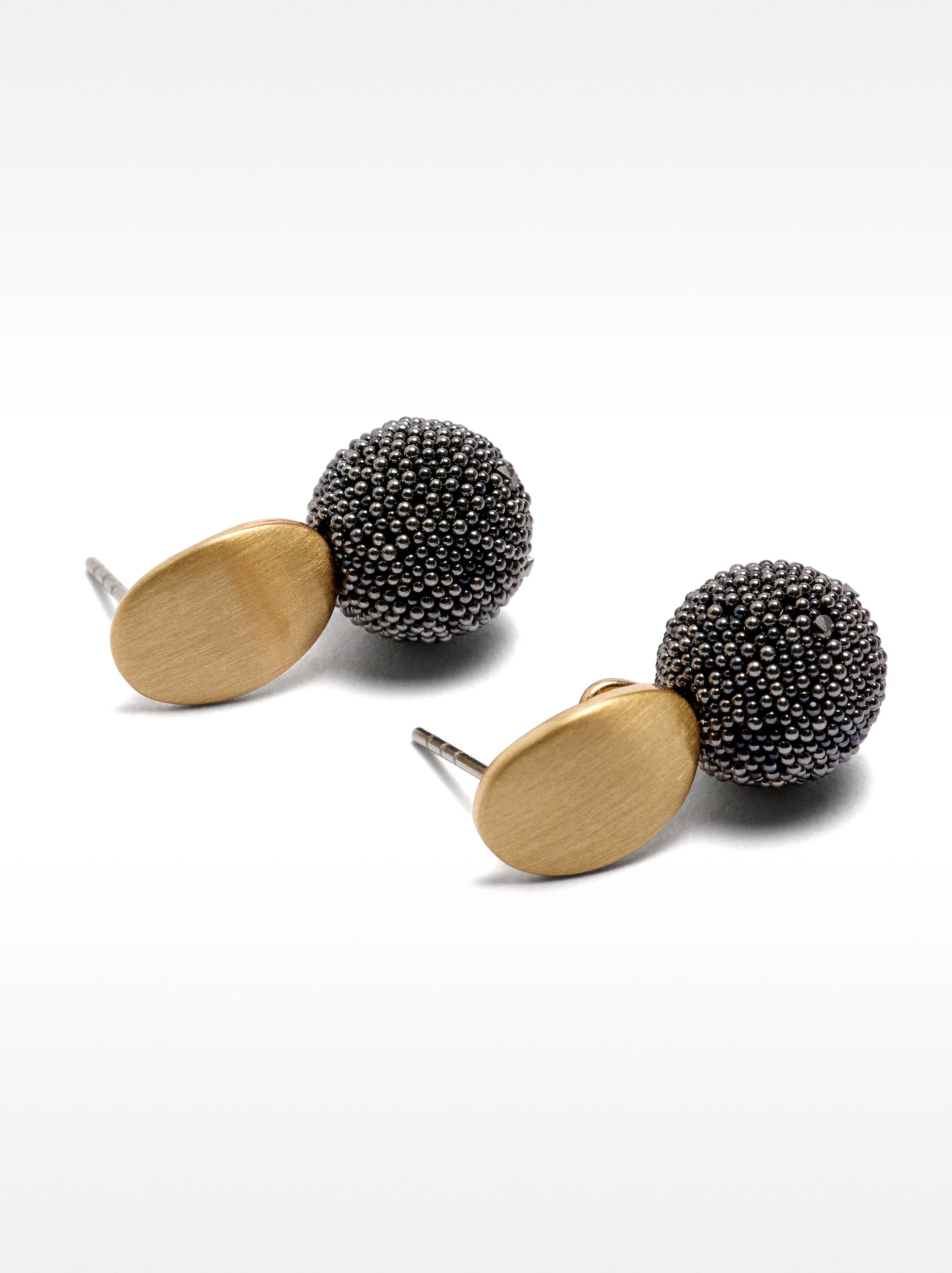 Boucles d’oreilles courtes à brillants image number 1.0
