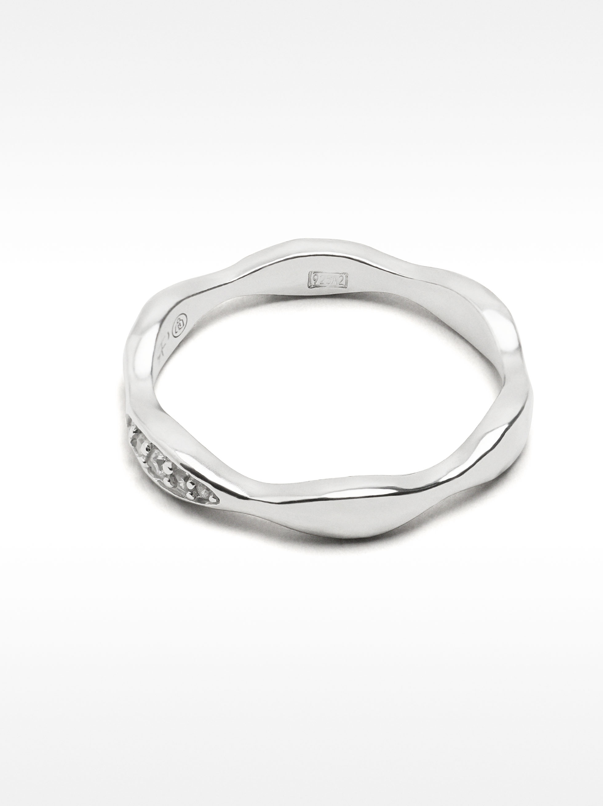 Anello onda con zirconi – argento sterling 925 image number 4.0