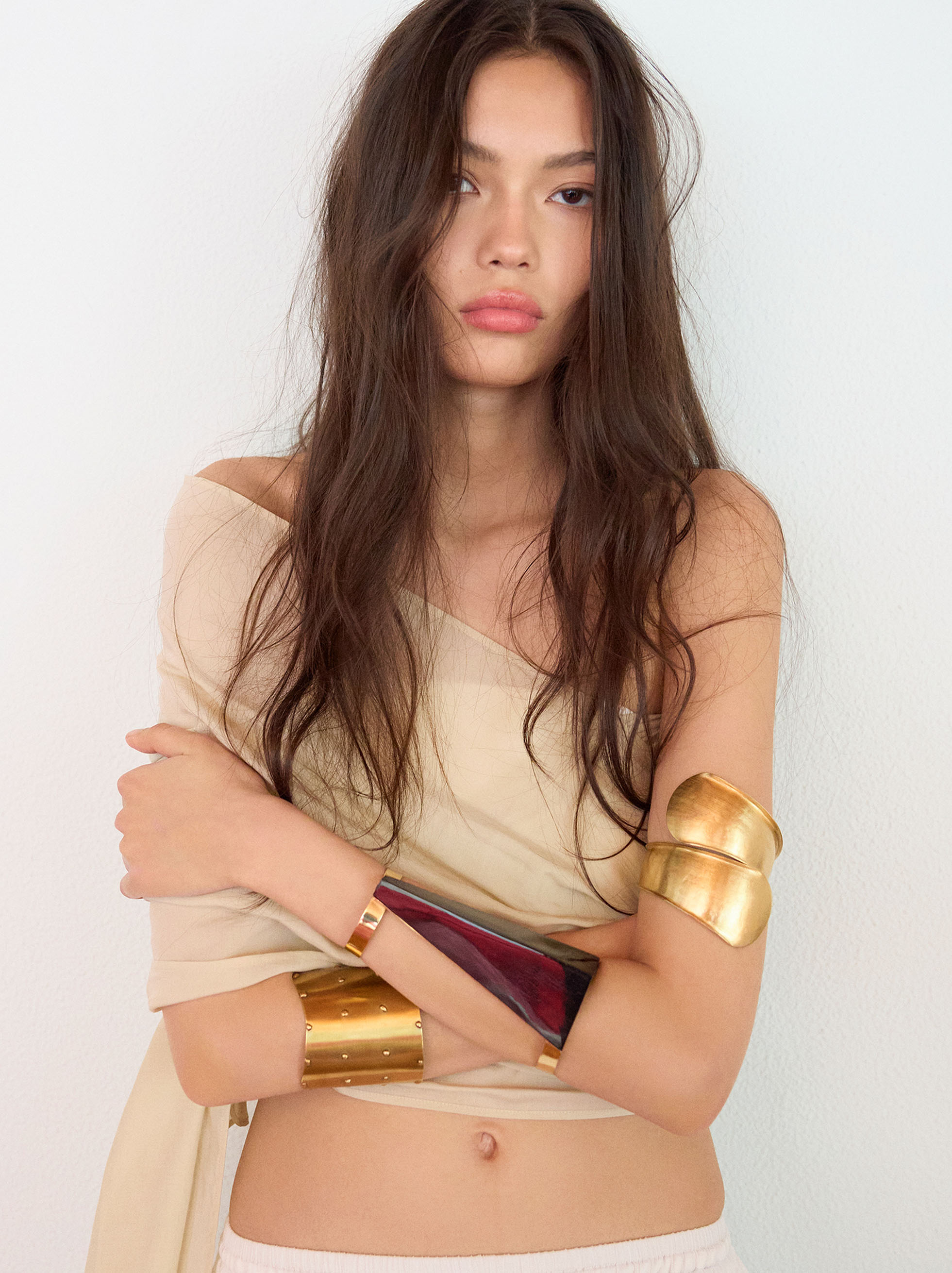Wide bracelet with spheres image number 0.0