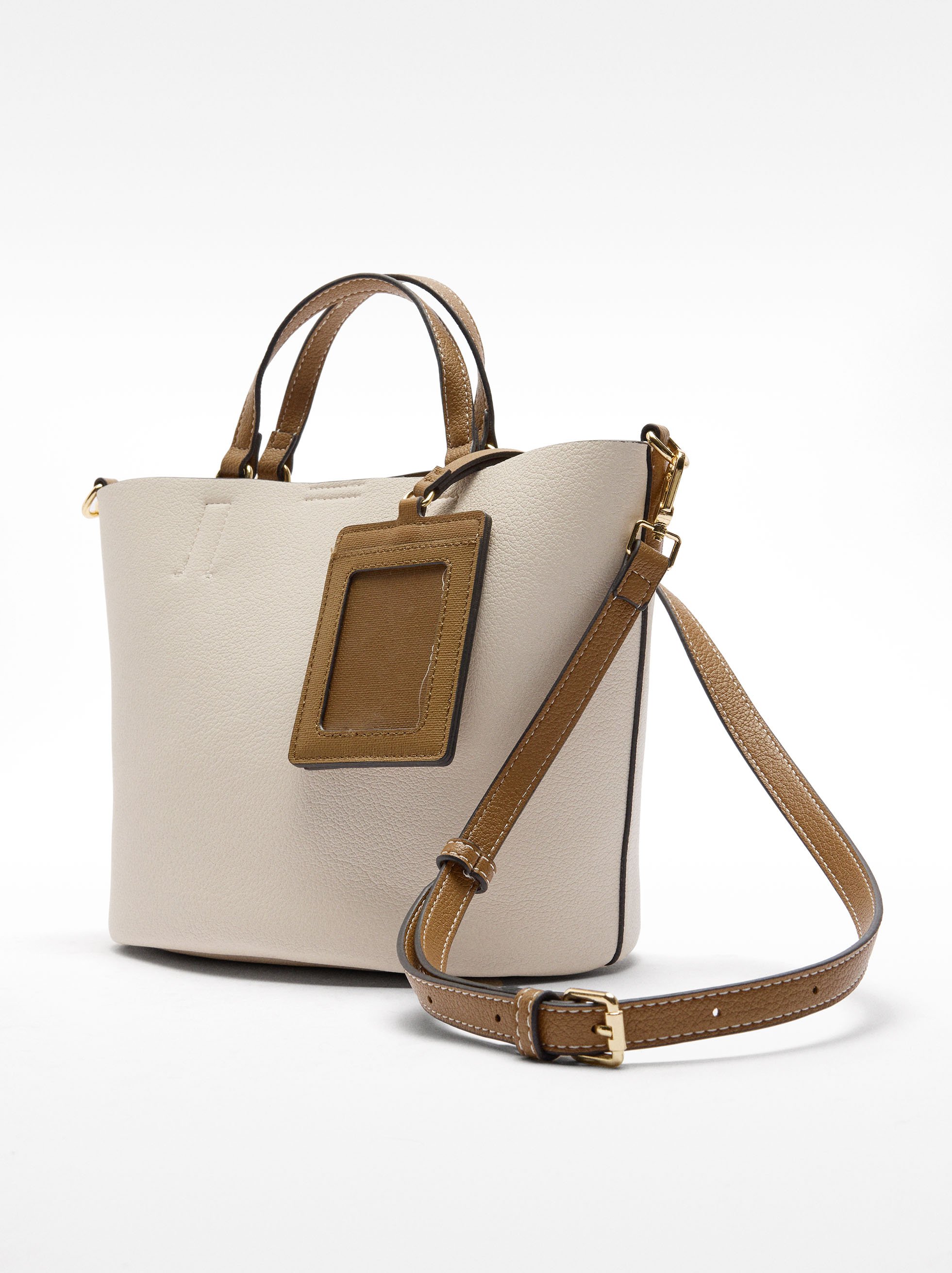 Tote bag with charm image number 5.0