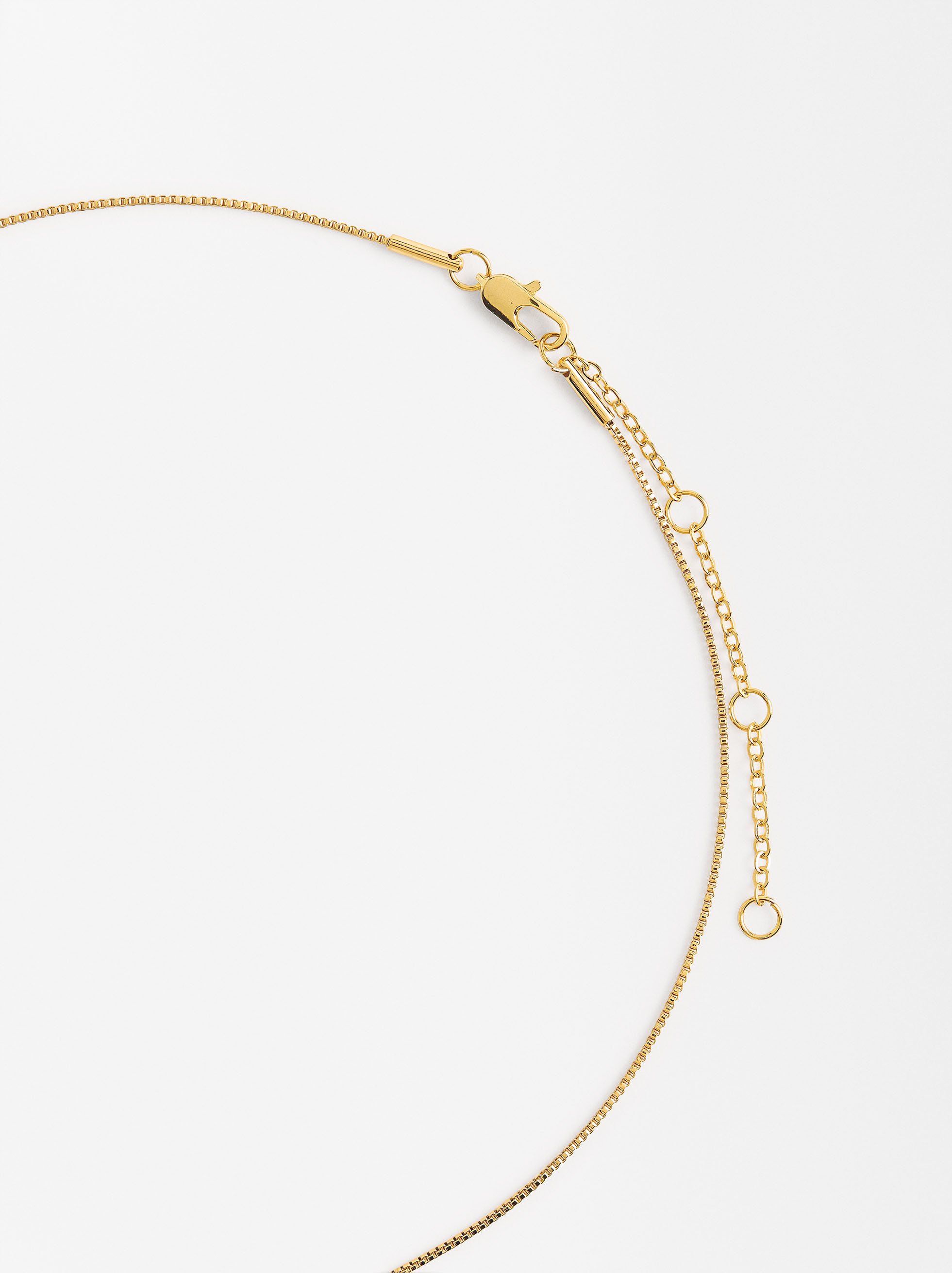 Short Medal Necklace with 18k Gold Plating image number 5.0