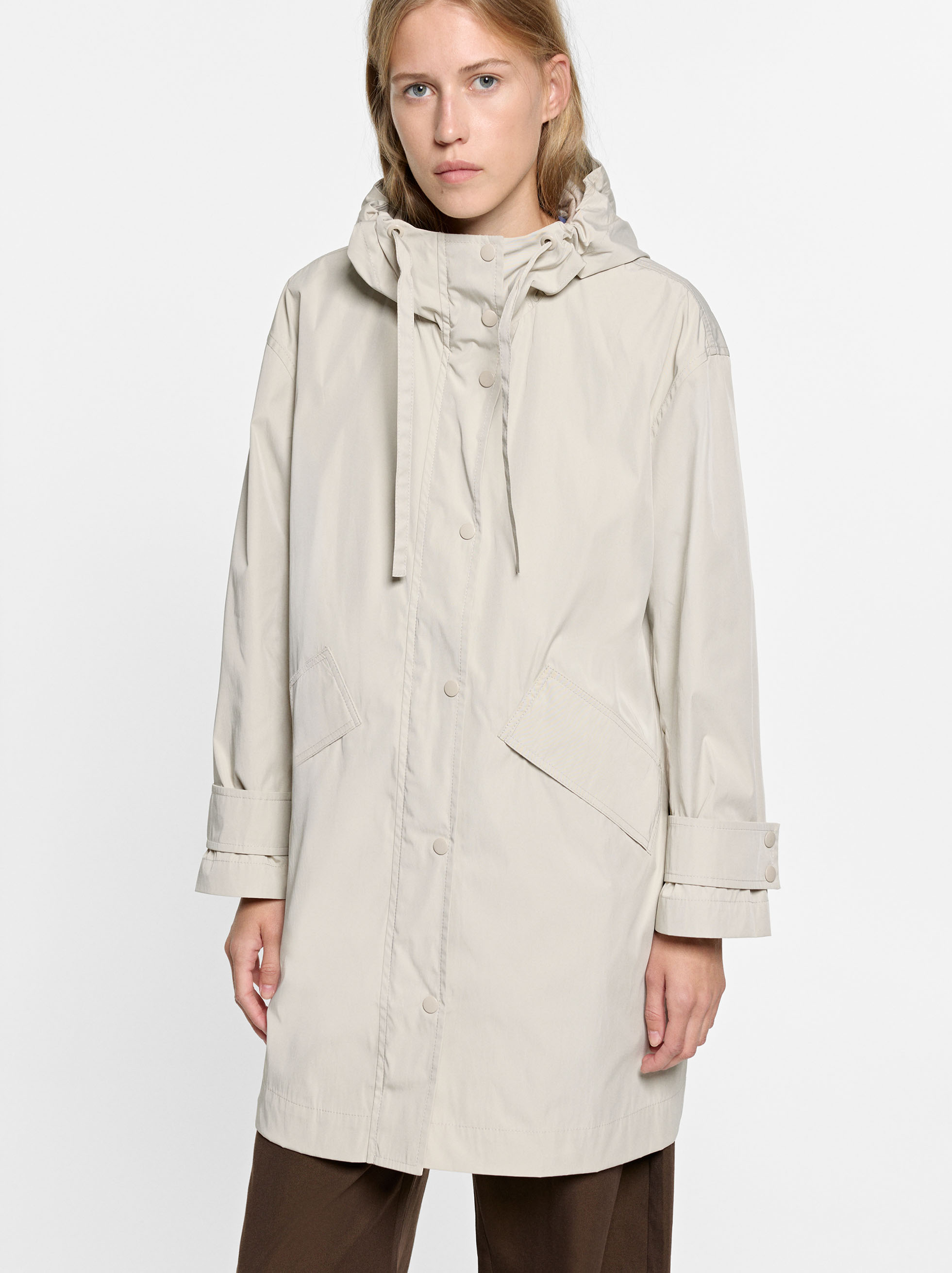 Plain coat with hood image number 4.0