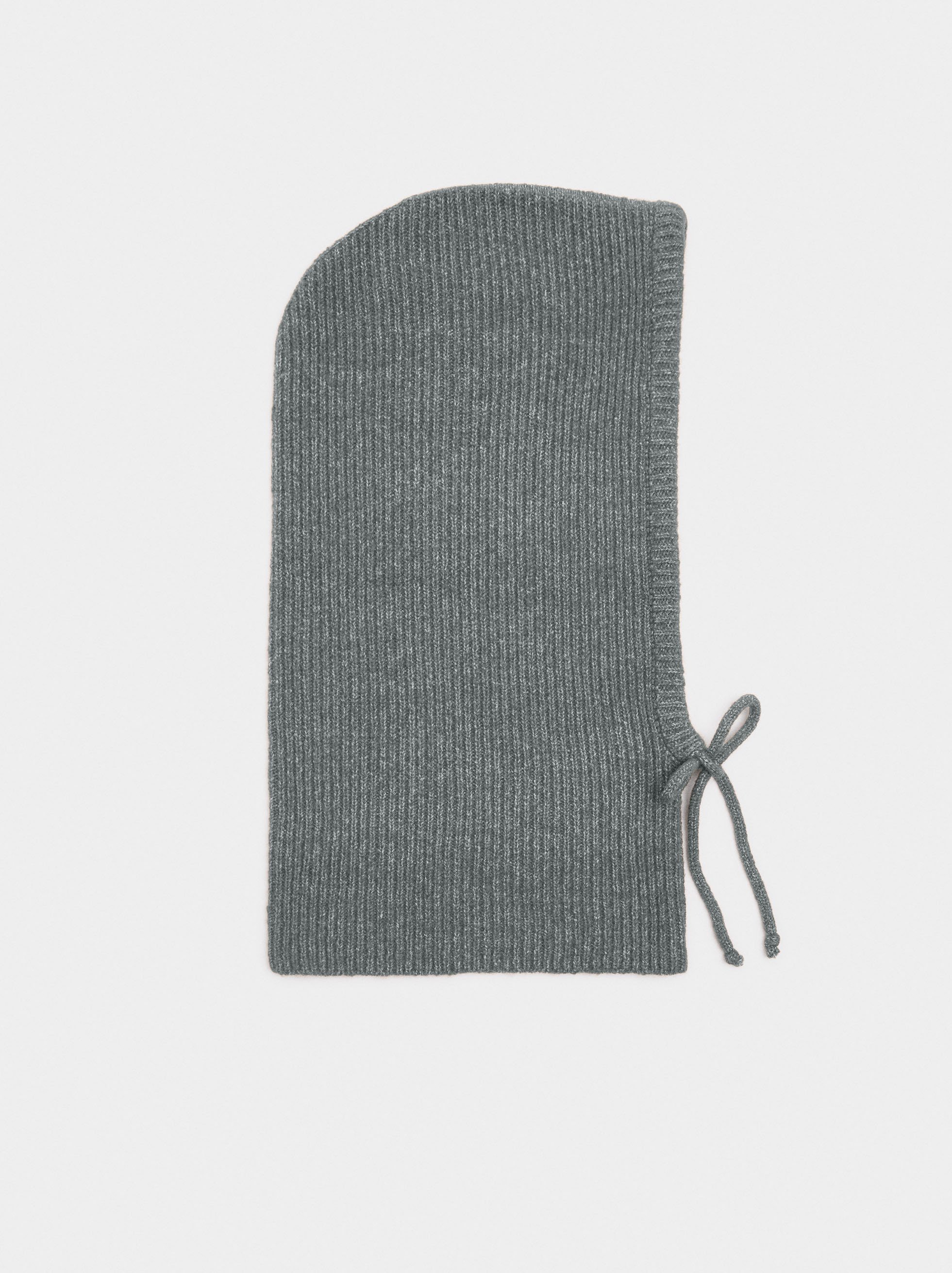 Strickmütze mit Bändern image number 2.0