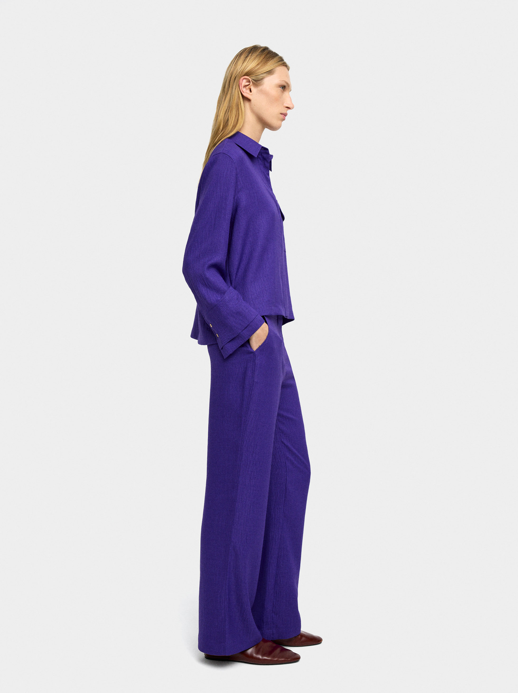 Wrinkled effect flowy pants image number 2.0