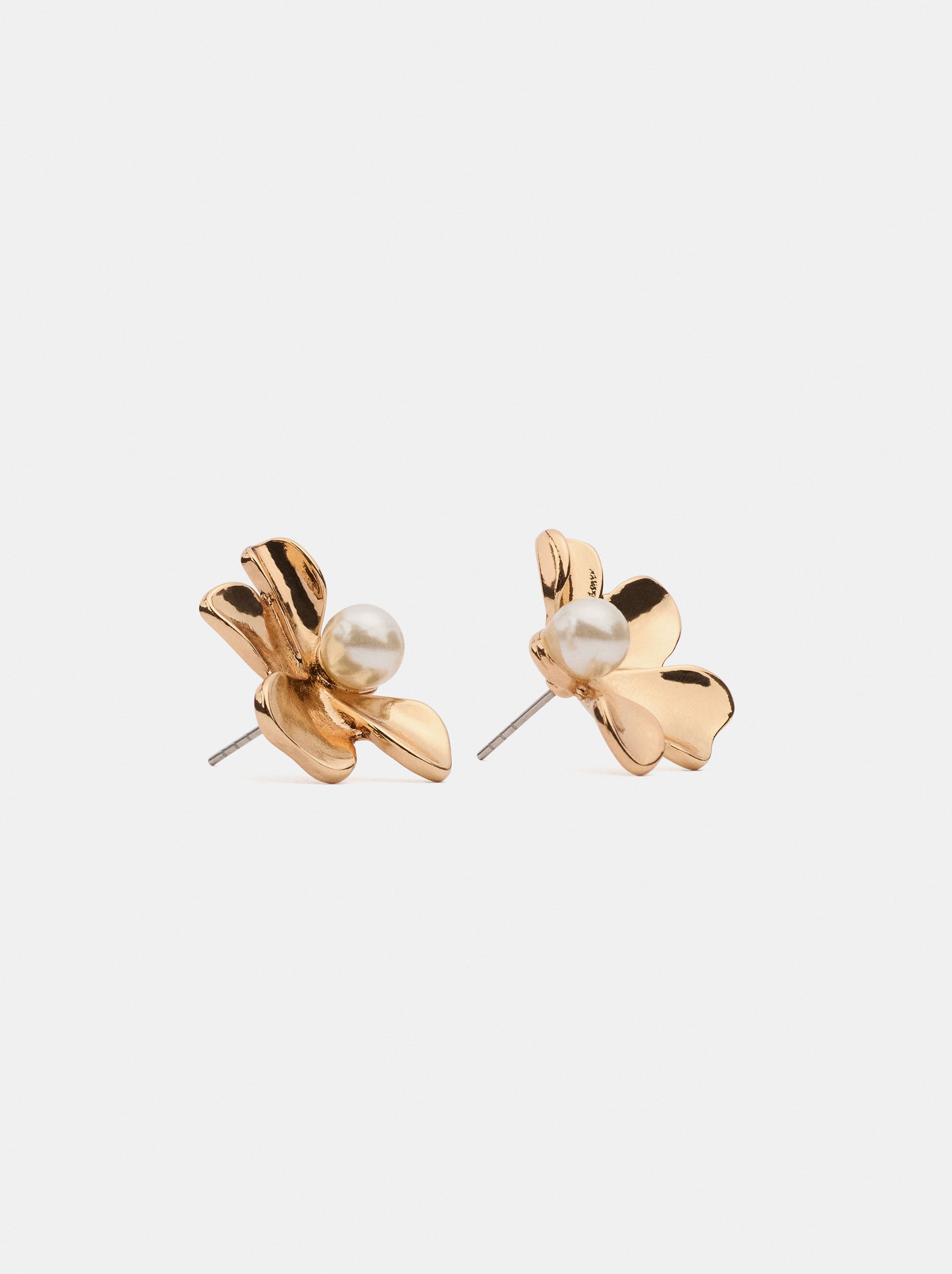 Flower earrings with pearl image number 2.0