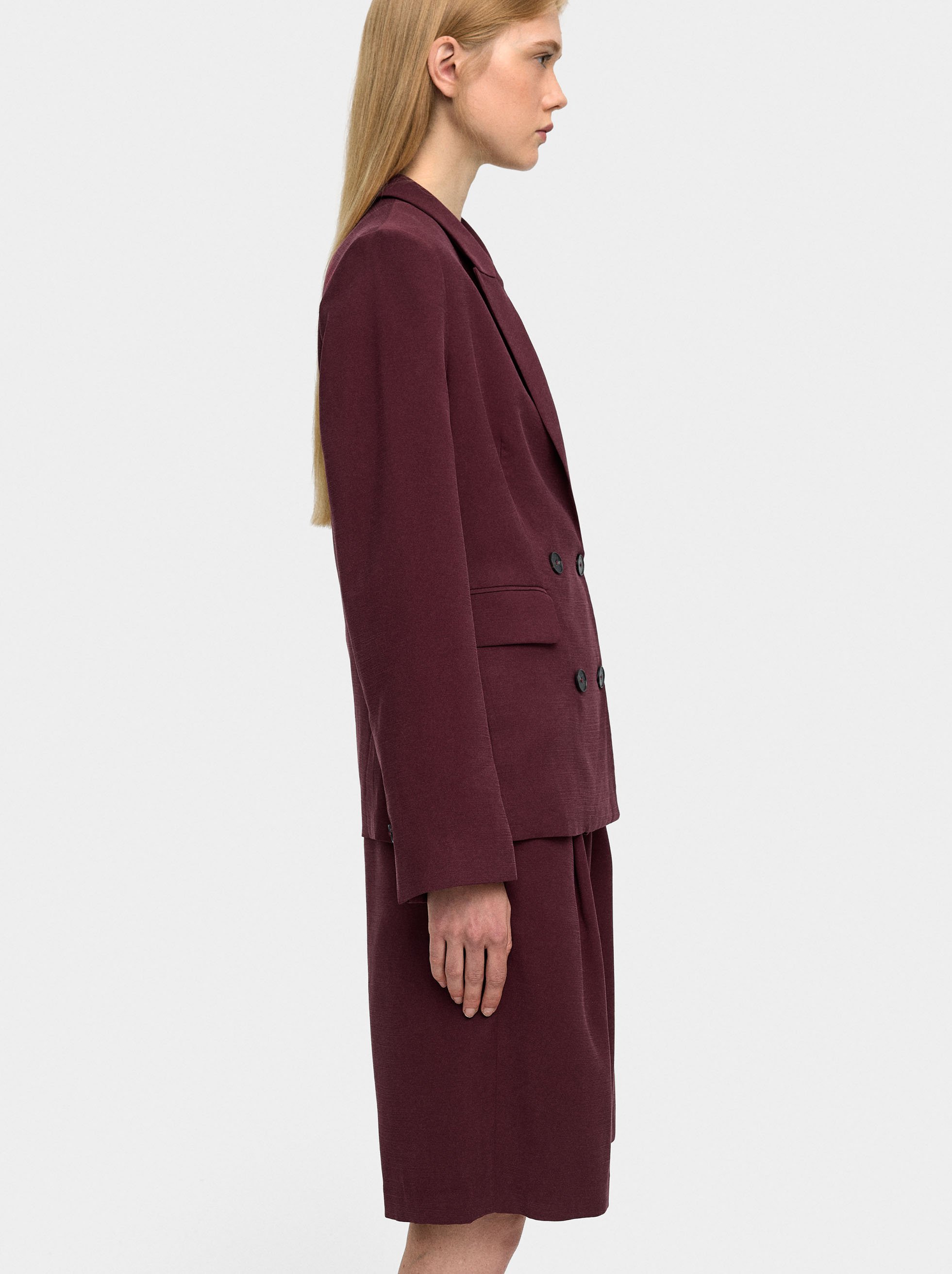 Pleated bermudas image number 1.0