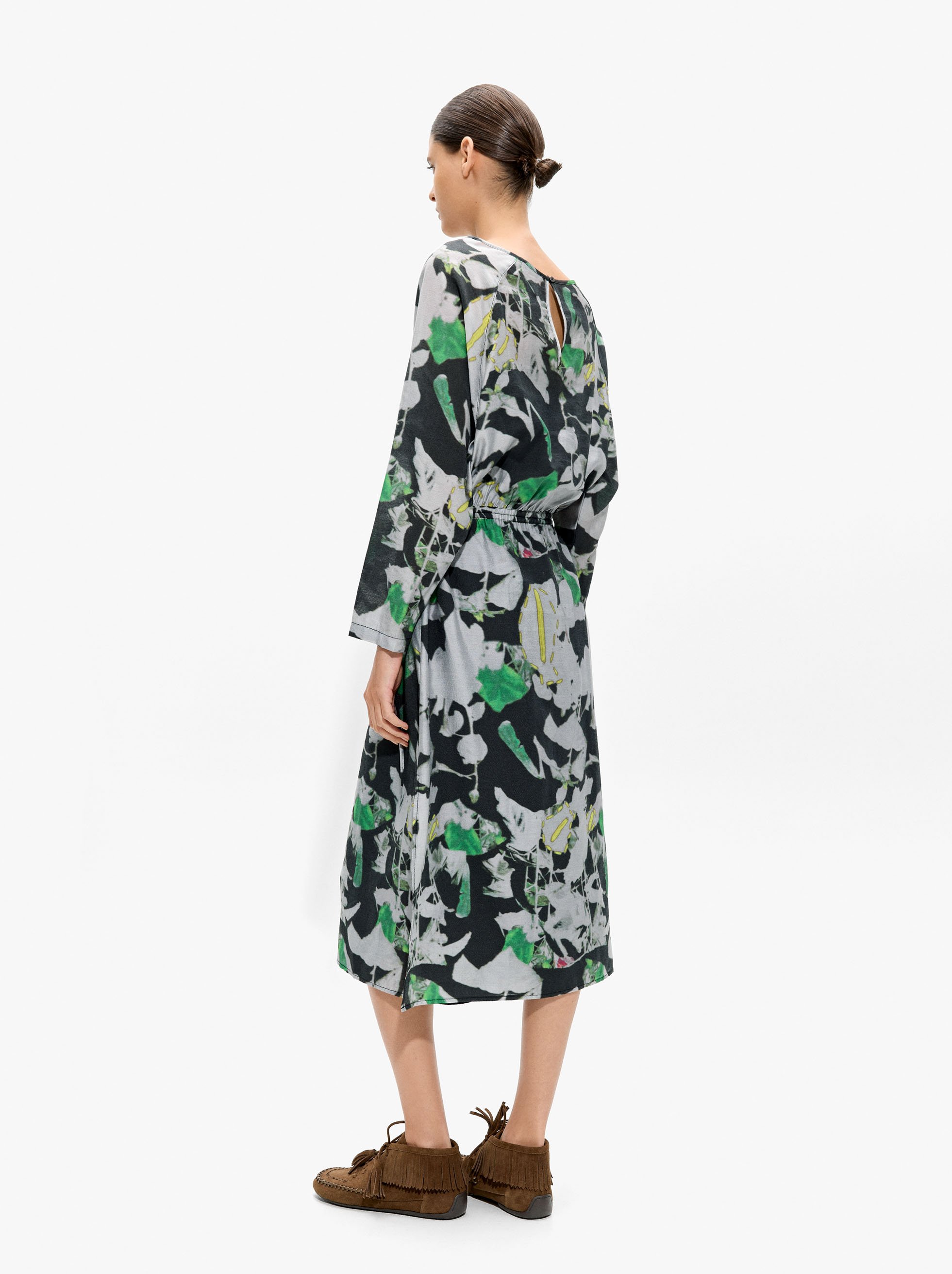 Vestido midi estampado floral image number 2.0